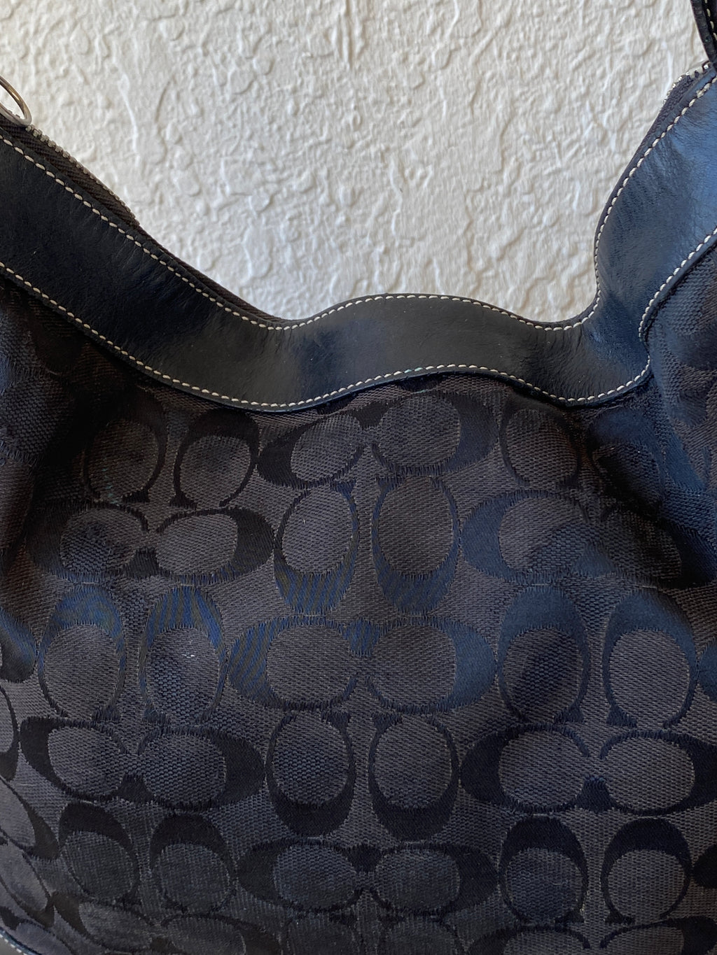 Coach Black Canvas & Leather Shoulder Bag Coach Signature Purse #J2K-6346