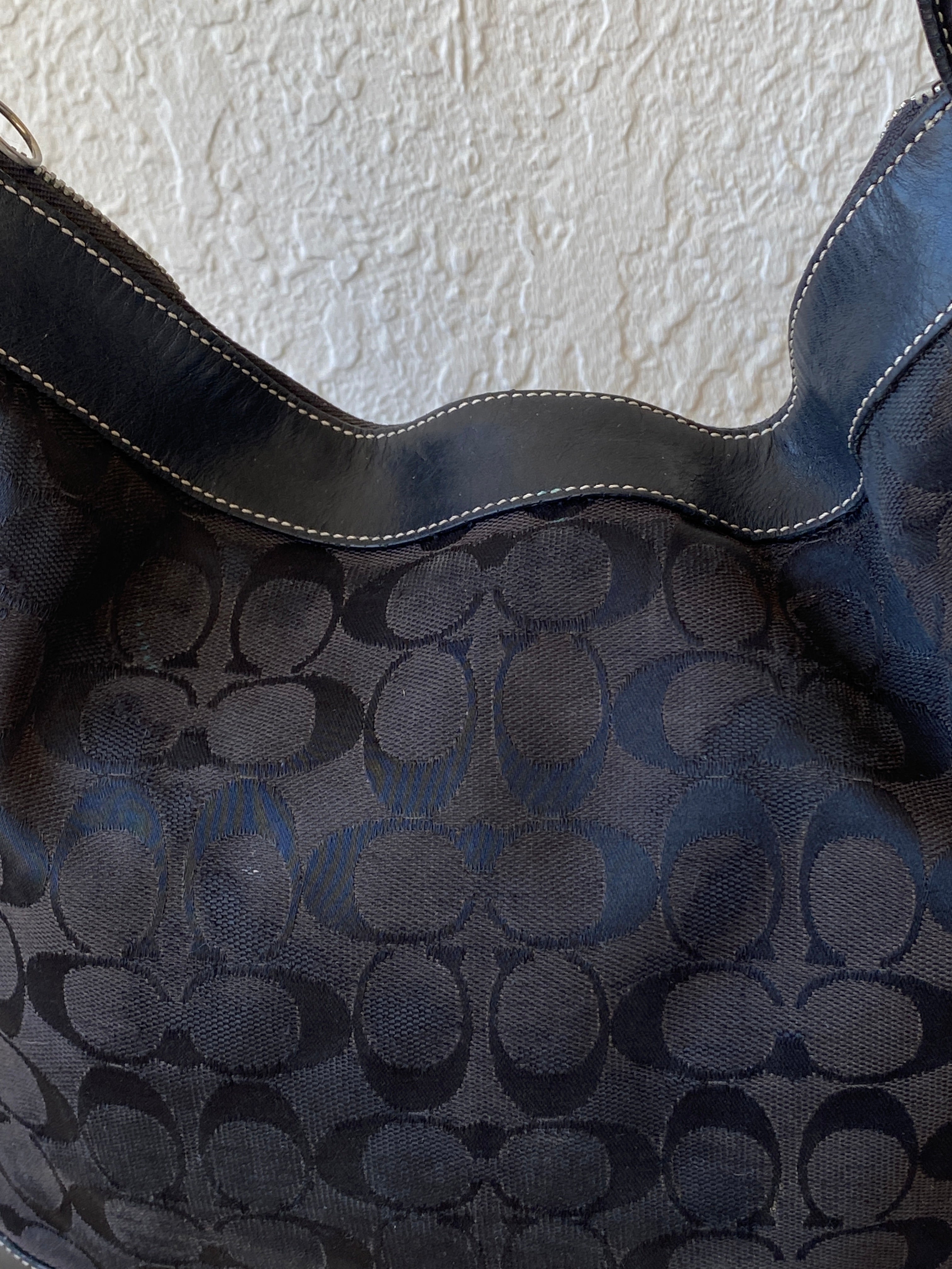 Coach Black Canvas & Leather Shoulder Bag Coach Signature Purse #J2K-6346