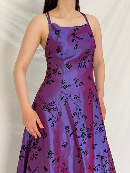 Y2K Murek Fashion Purple Satin Velvet Floral Detailing Maxi Prom Dress – M