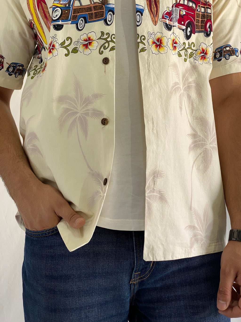 Vintage Winnie Fashion Cotton Hawaiian Woody Car & Surfboard Print Men’s Shirt - L