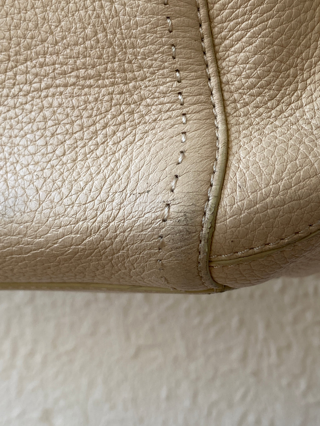 Beautiful Cole Haan Beige Genuine Leather Satchel Handbag Classic Shoulder Bag