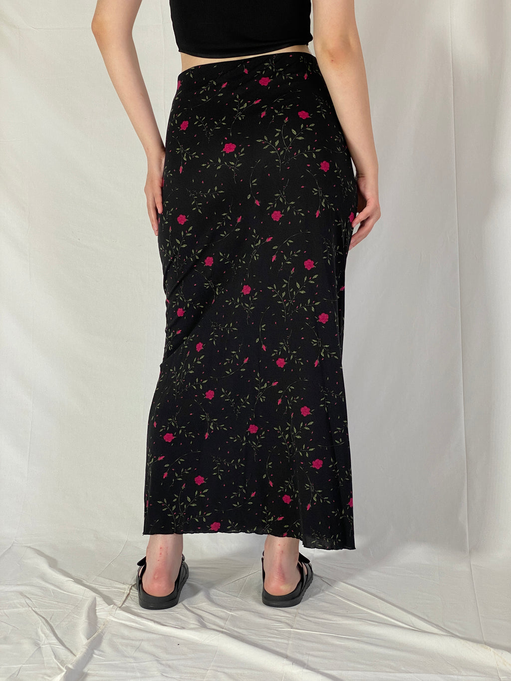 Vintage Y2K HENNES Collection Black Floral Maxi Skirt 90s/2000s Minimalist Everyday Skirt - M