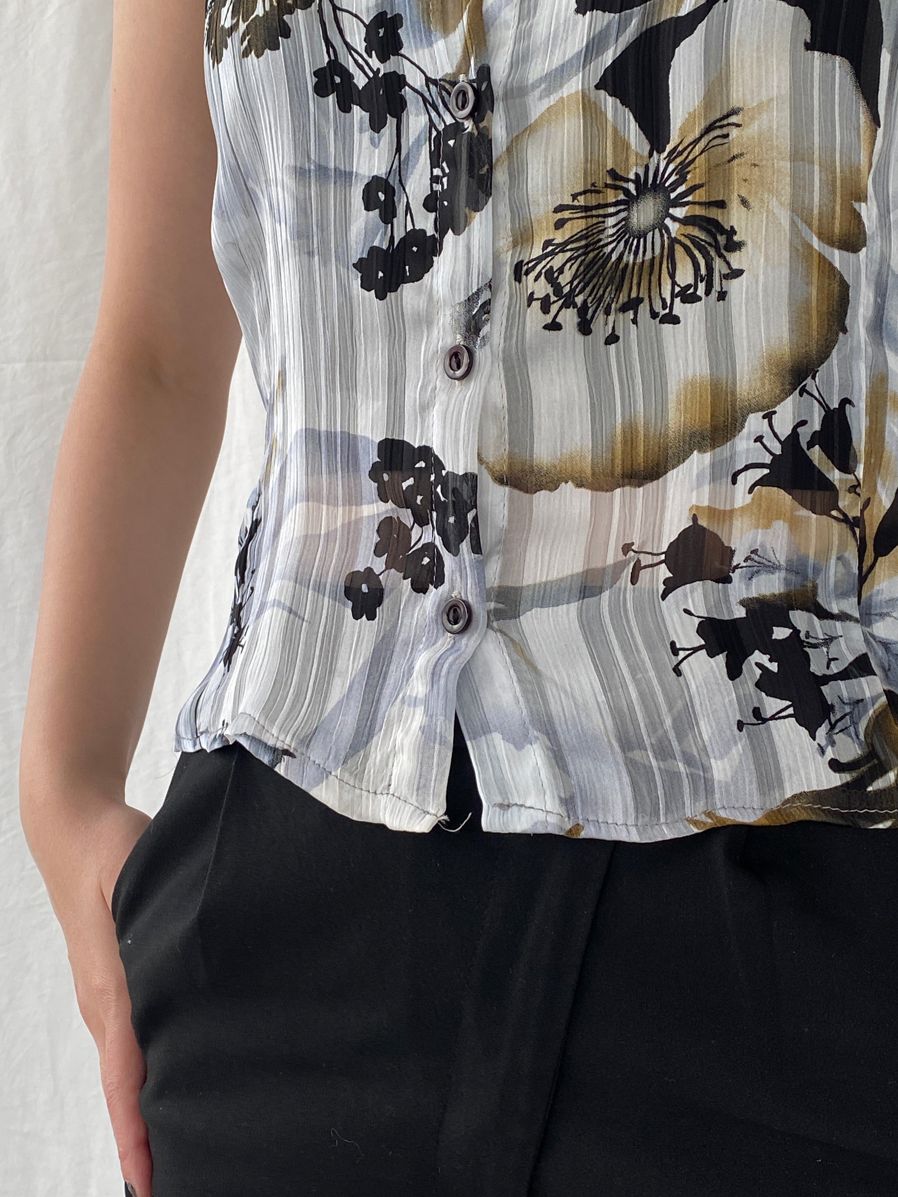 Vintage Fashionway Women’s Sheer Floral Sleeveless Buttoned Shirt - L