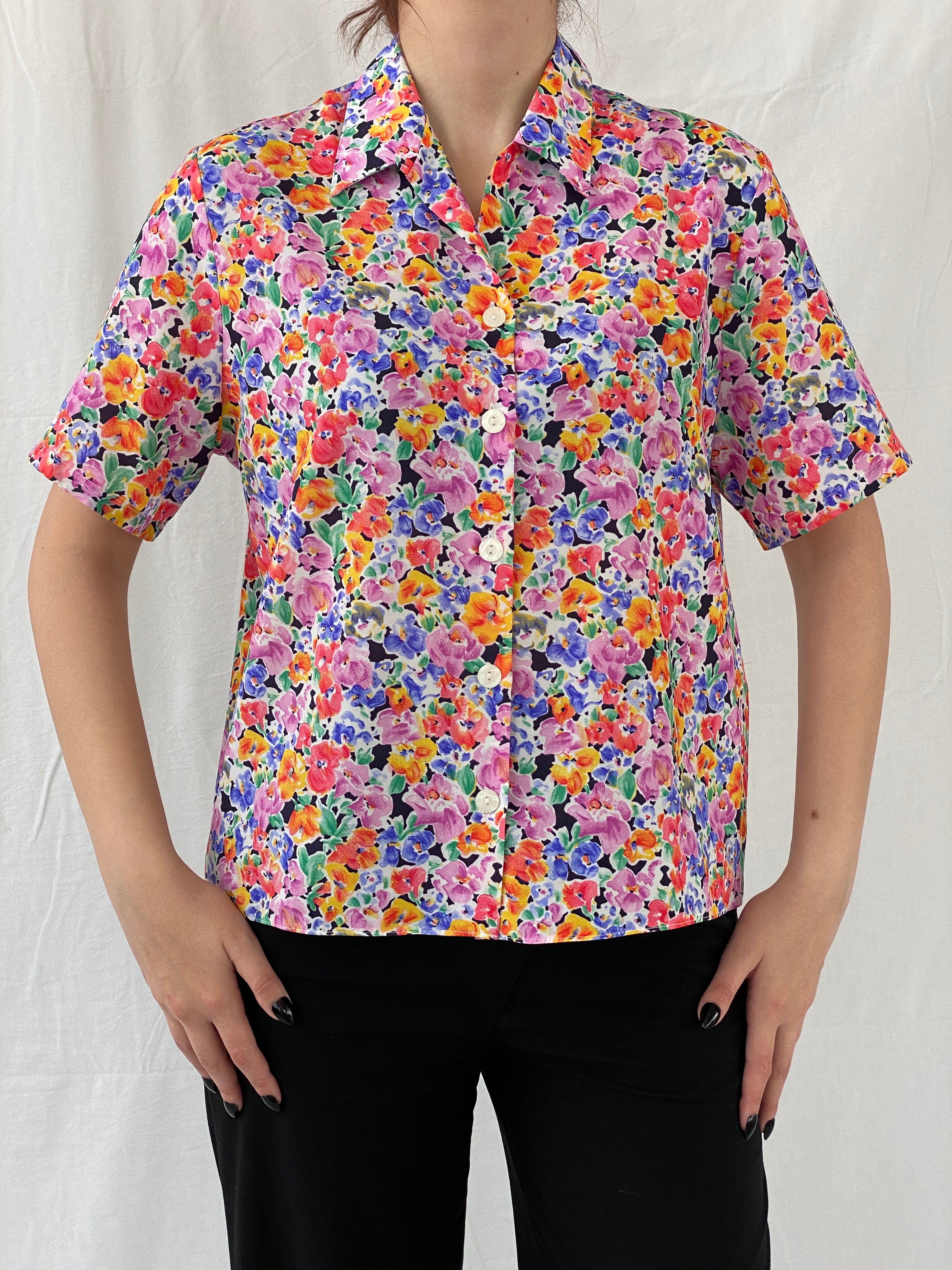 Vintage Handmade Women’s Floral Half Sleeve Button Up Shirt - M