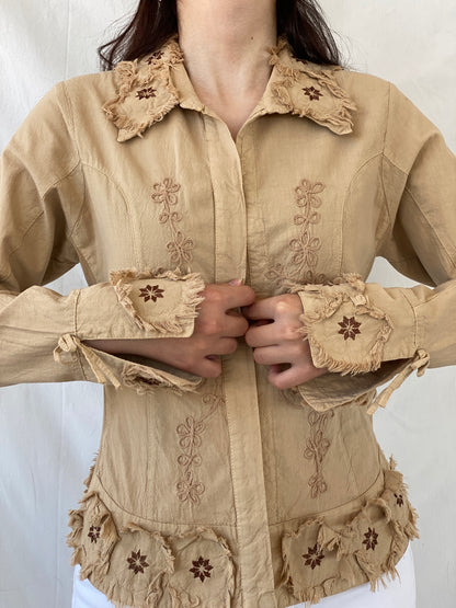 Unique Vintage Western Beige Floral Embroidered Frayed Patches Long Sleeve Button Up Women’s Shirt - M