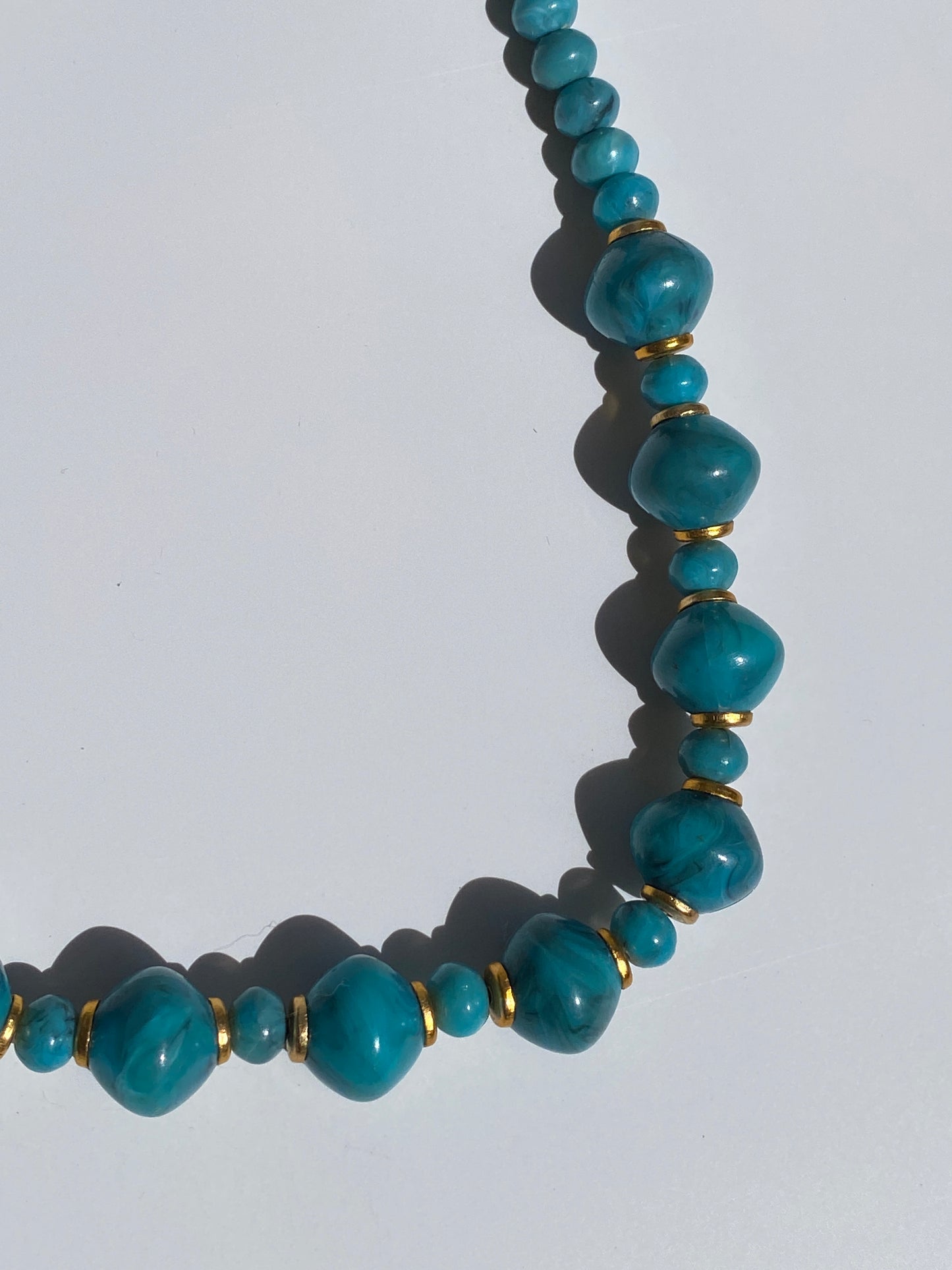 Vintage Marbled Blue Gold Tone Bead Necklace