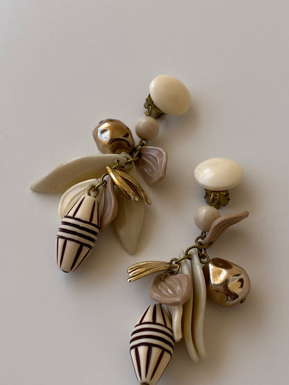 Vintage 1980s Ivory Cream Multi-Charm Cluster Clip-On Drop Earrings – Botanical Boho Statement