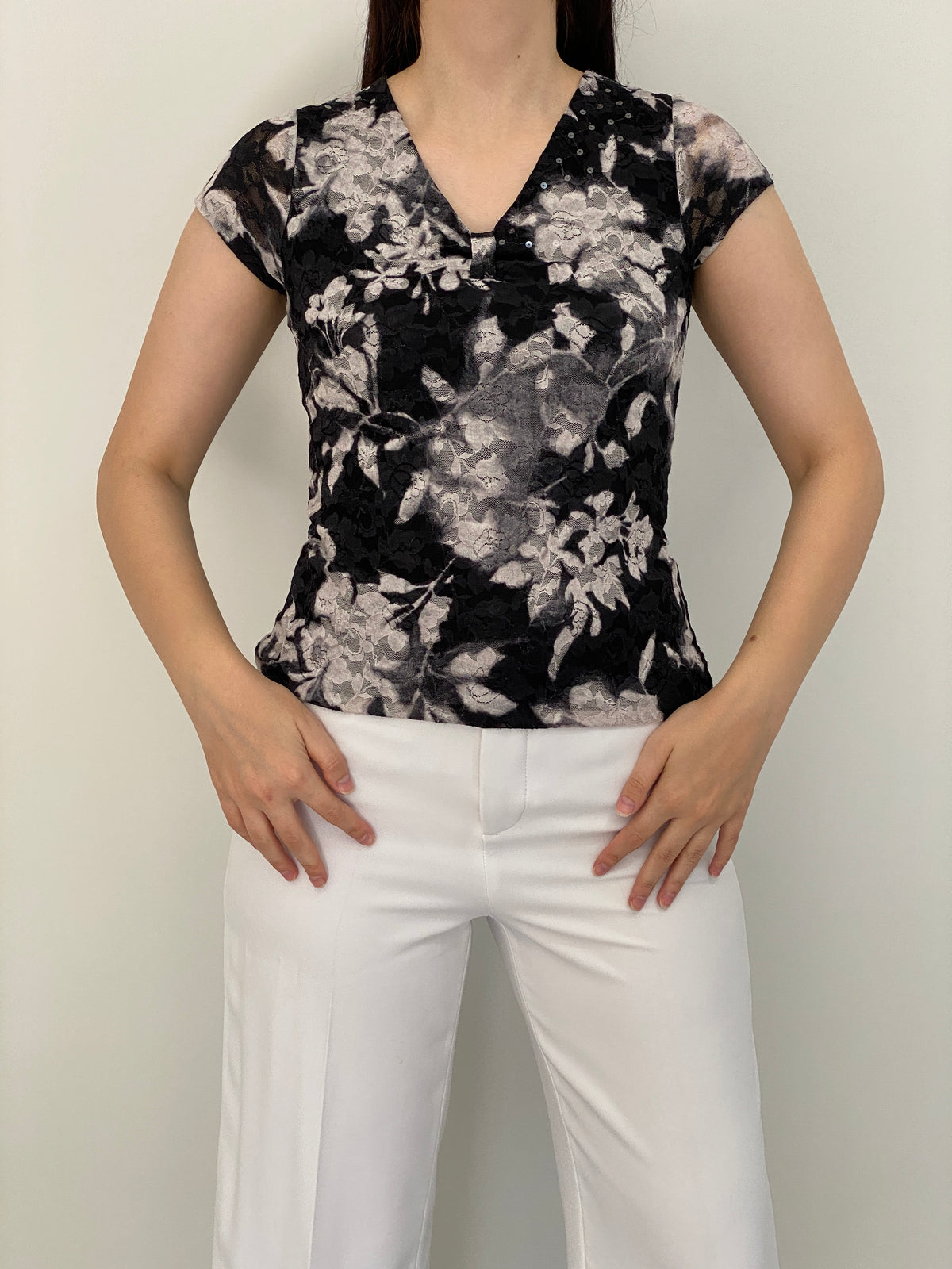 Vintage Jones New York Collection Black Floral Lace Sequin Top – M