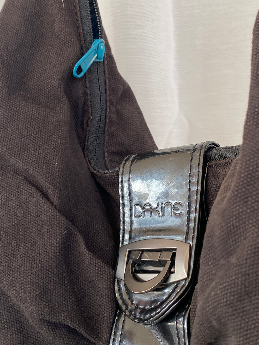 Y2K Dakine Hustle Black Women’s Shoulder Bag