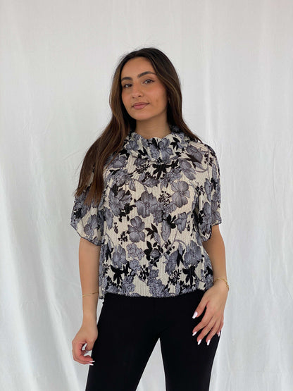 Beautiful Vintage Grey Floral Mesh Top with Open Back - Balagan Vintage Half Sleeve Top 00s, floral, floral mesh, floral top, NEW IN, Rama