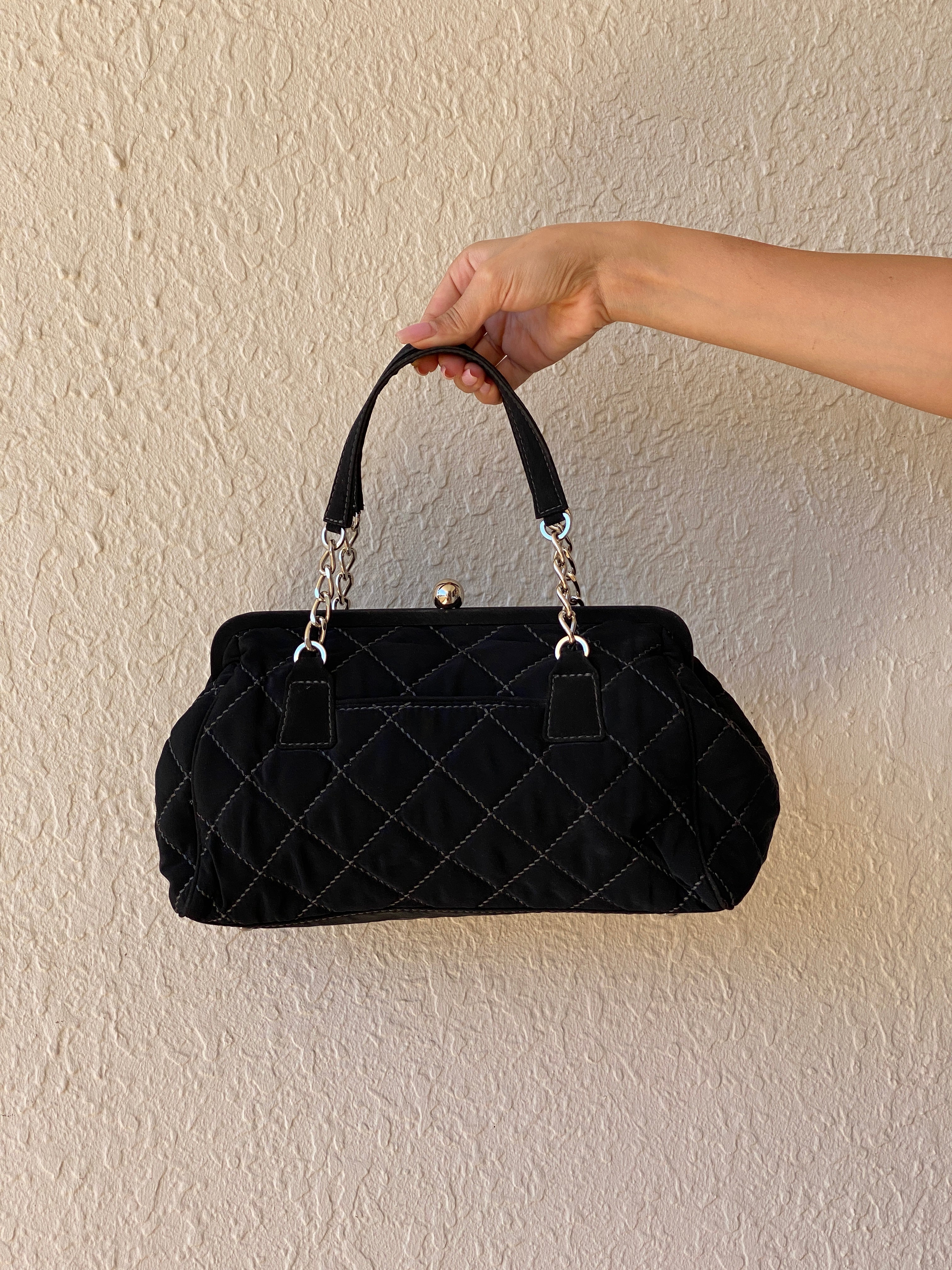 Vera Bradley Black Quilted Purse Microfiber Handbag Silver Chain Handle Frame Ball Lock