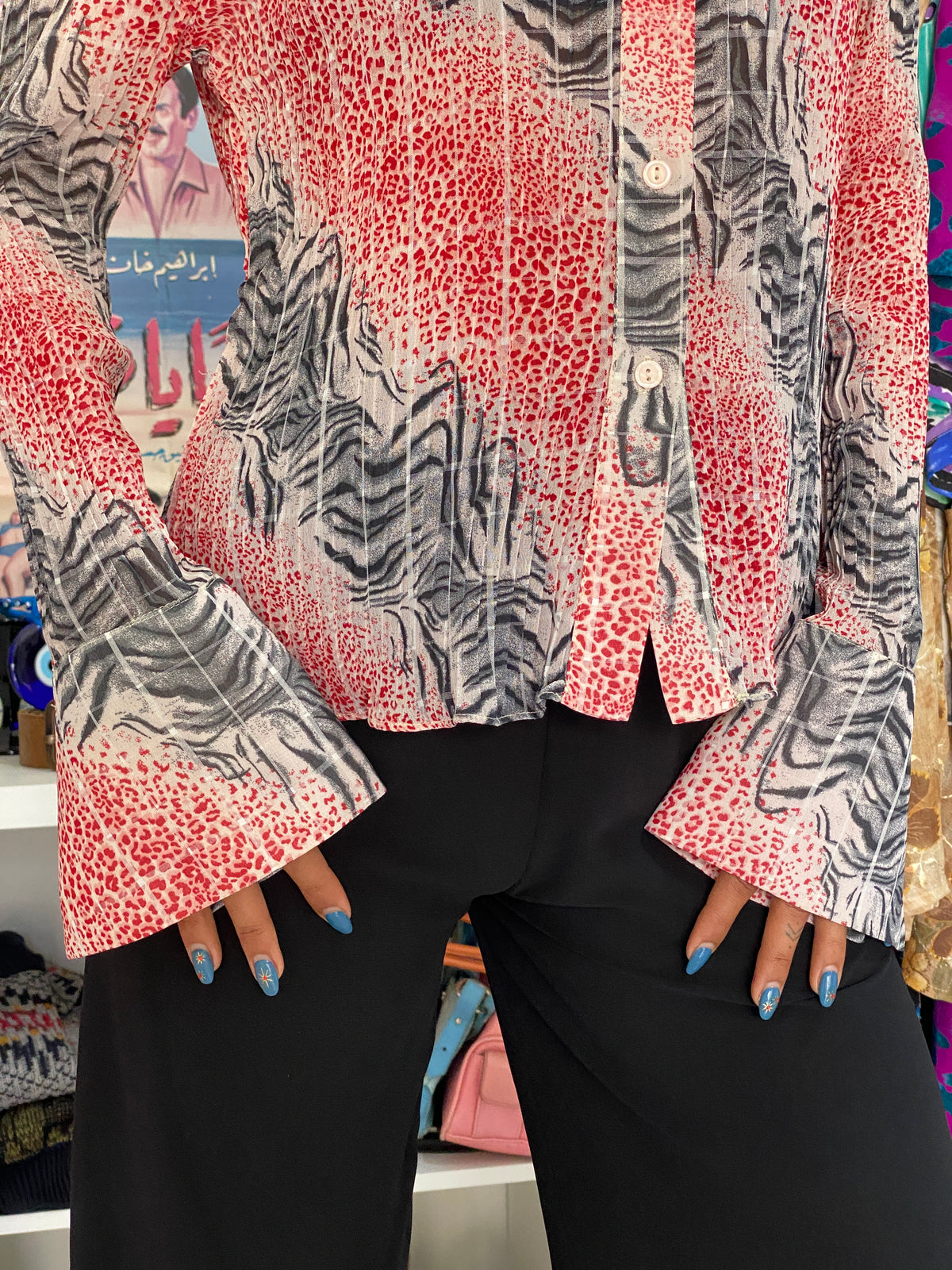 Vintage Y2K Pano Red & Grey Animal Print Pleated Button-Up Shirt - M Vintage Y2K Pano Red & Grey Animal Print Pleated Button-Up Shirt - M
