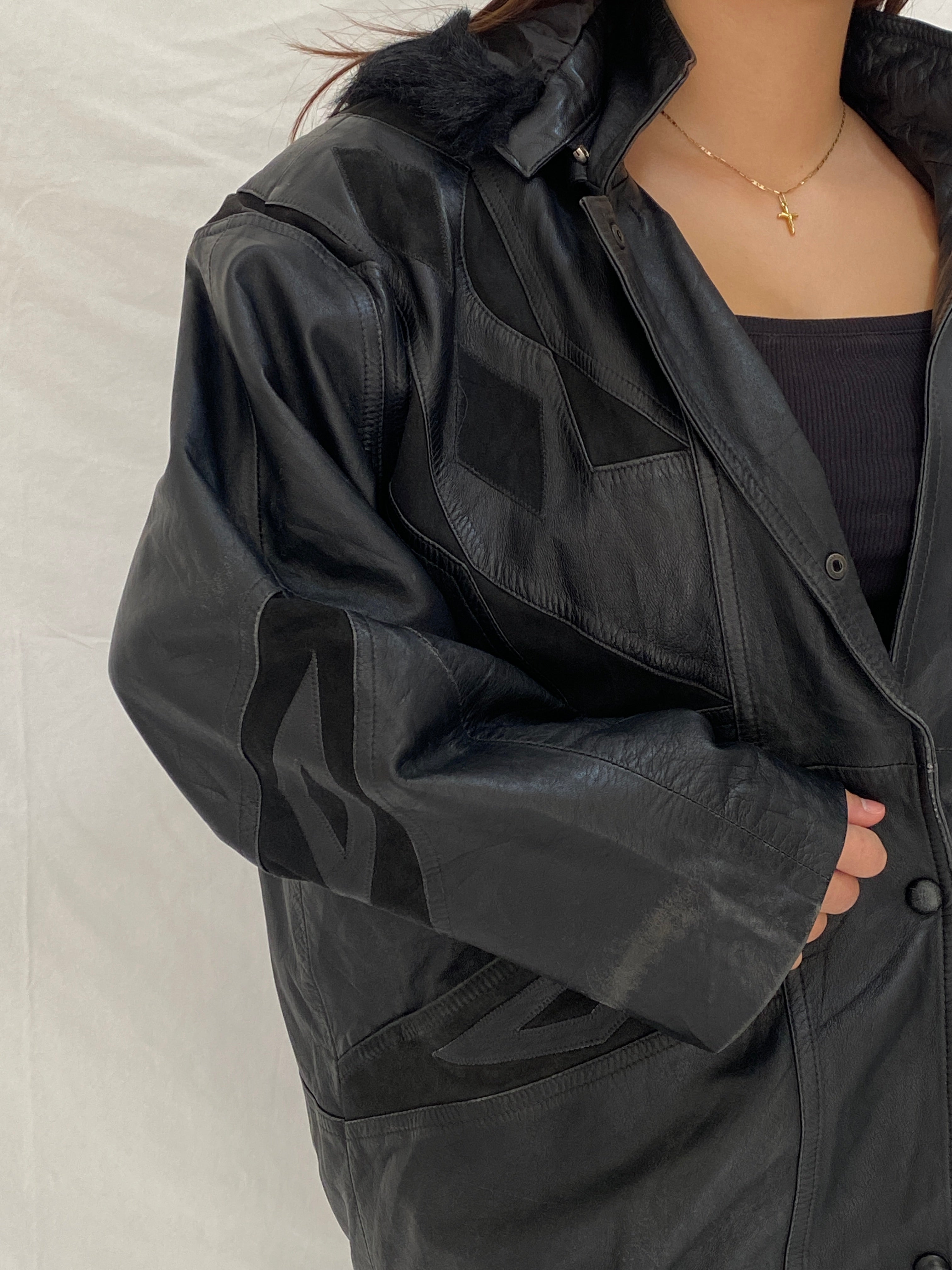 Vintage Black Leather Hooded Jacket with Suede Panels & Faux Fur Trim 90s Italian Style Bomber - L