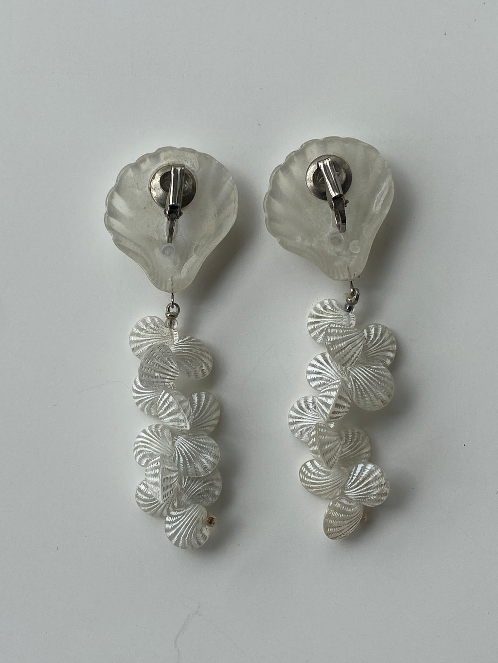Y2K White Sea Shell Drop Earrings