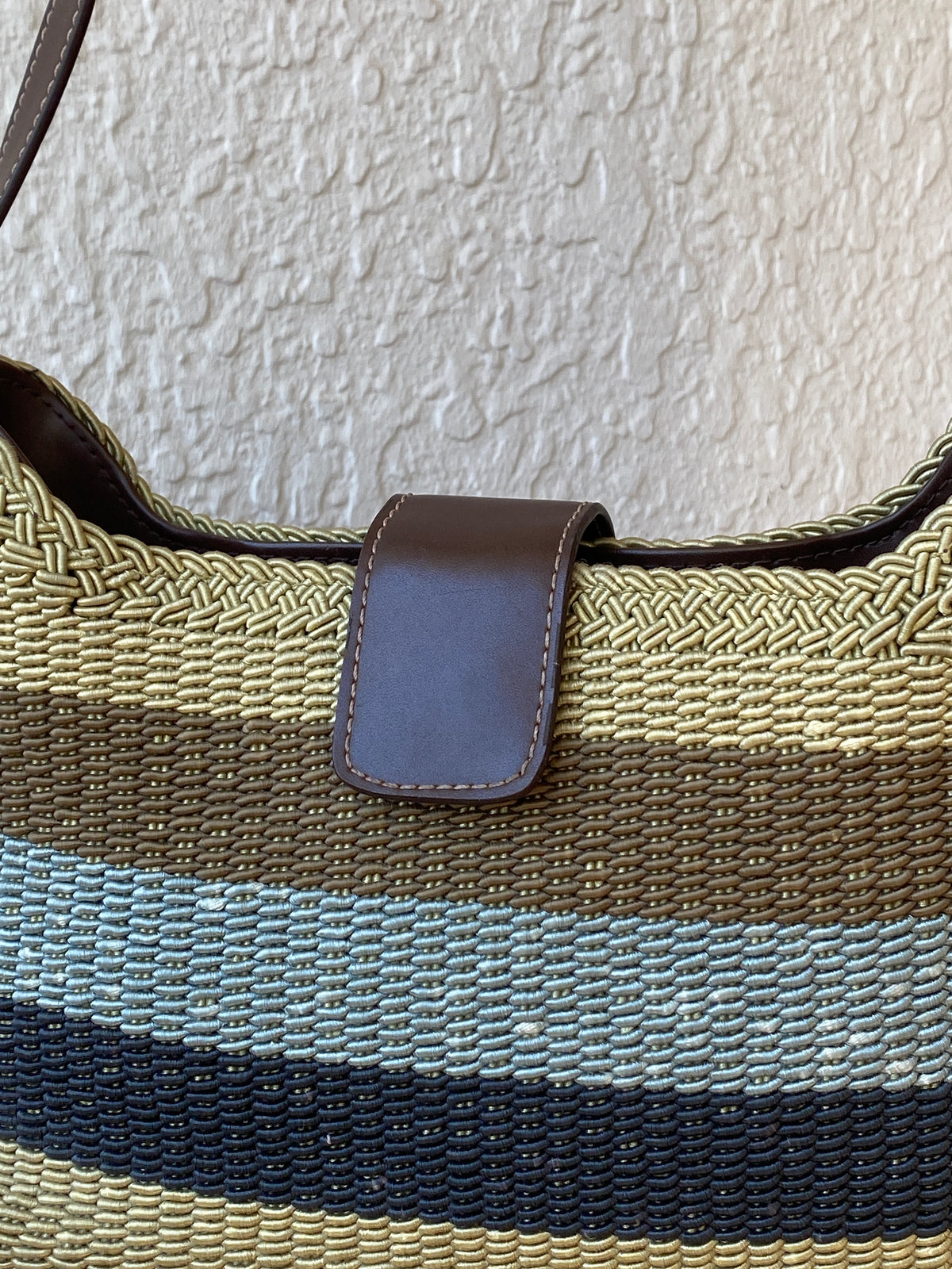 Vintage Y2K Liz Claiborne Neutral Striped Woven Shoulder Bag Vintage Y2K Liz Claiborne Neutral Striped Woven Shoulder Bag