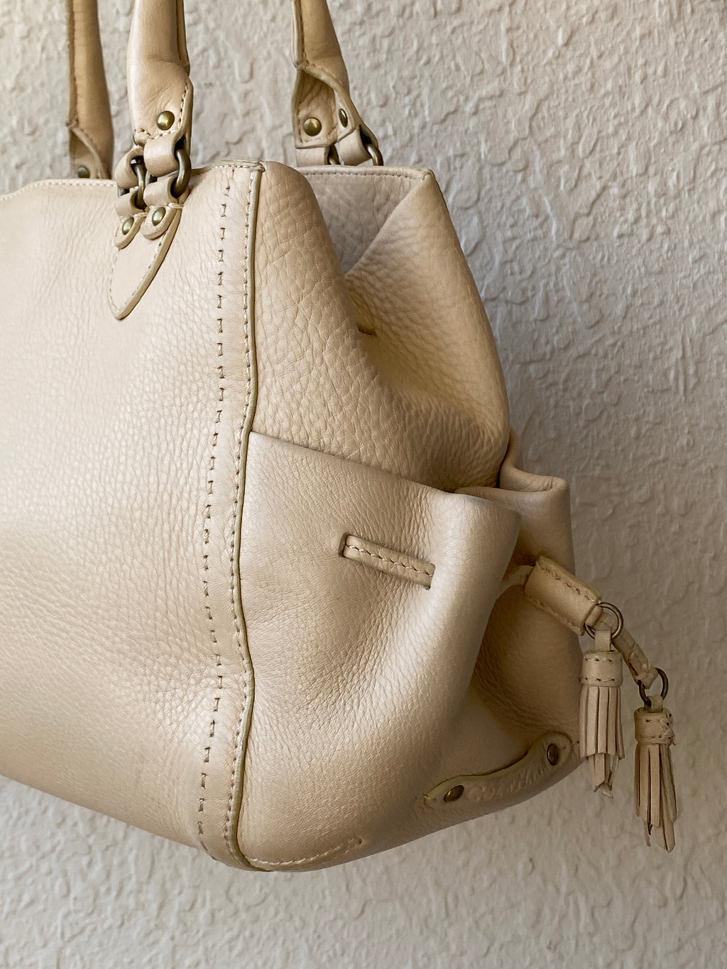 Beautiful Cole Haan Beige Genuine Leather Satchel Handbag Classic Shoulder Bag