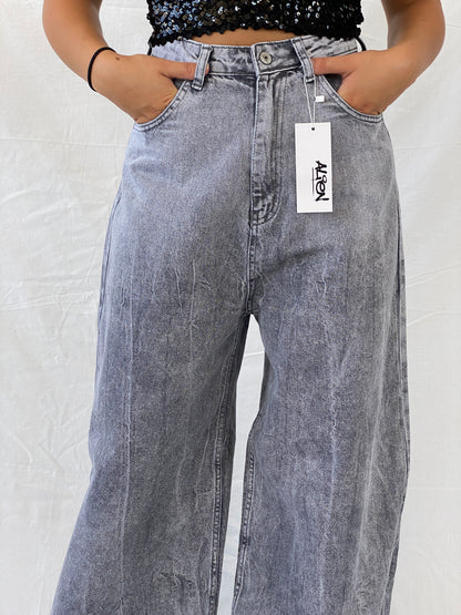 NWT Alien Streetwear Baggy Extra Wide Leg Gray Jeans - 36EUR