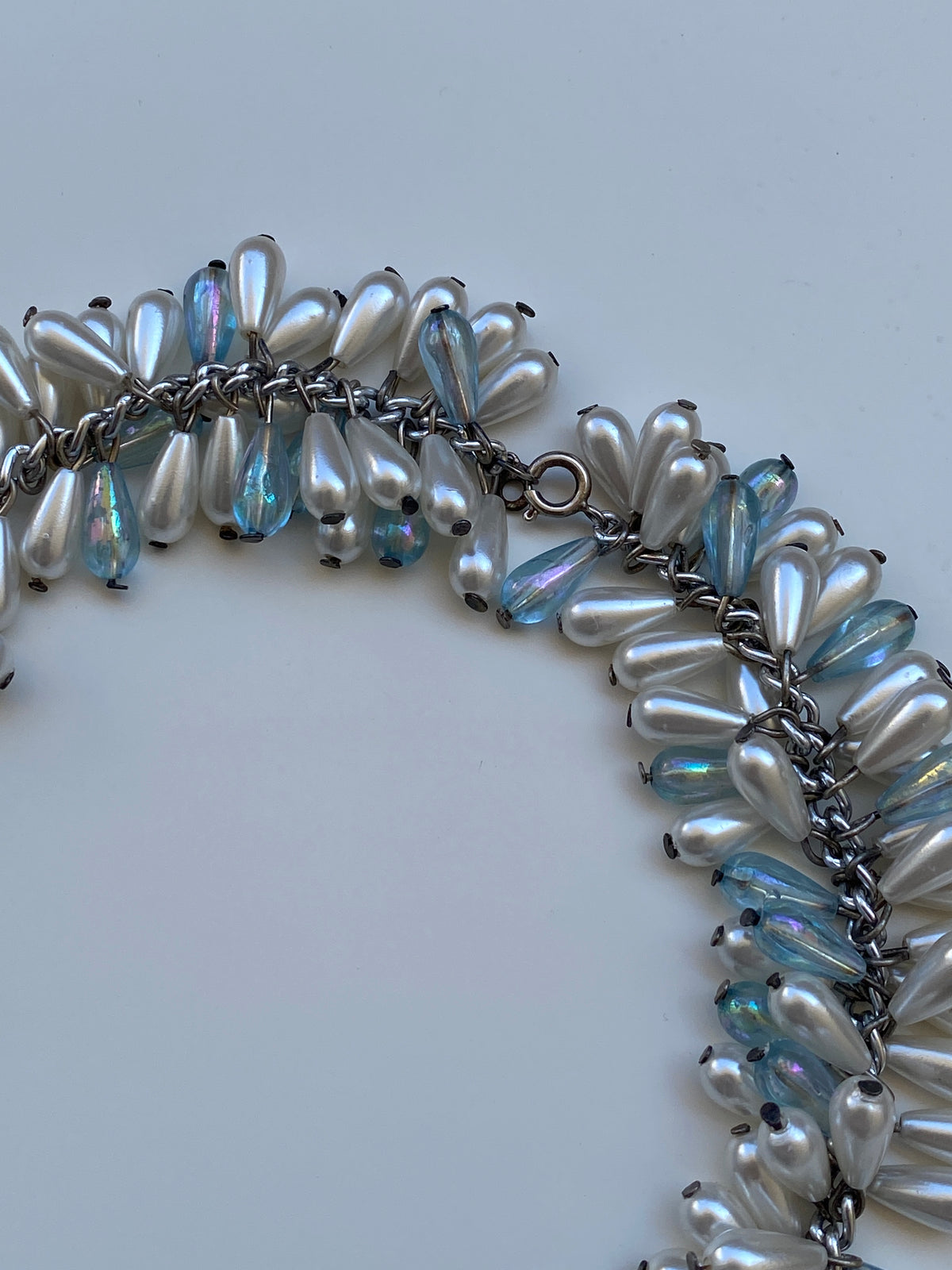 Vintage Faux Pearl & Iridescent Beaded Cluster Necklace Y2K Glam Jewelry Vintage Faux Pearl & Iridescent Beaded Cluster Necklace Y2K Glam Jewelry