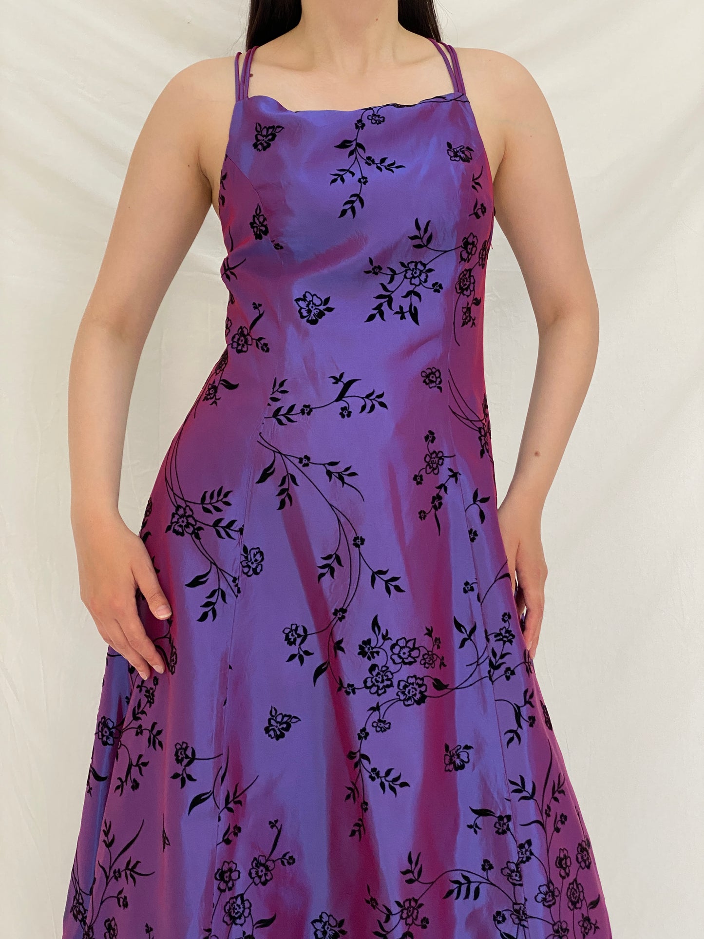 Y2K Murek Fashion Purple Satin Velvet Floral Detailing Maxi Prom Dress – M
