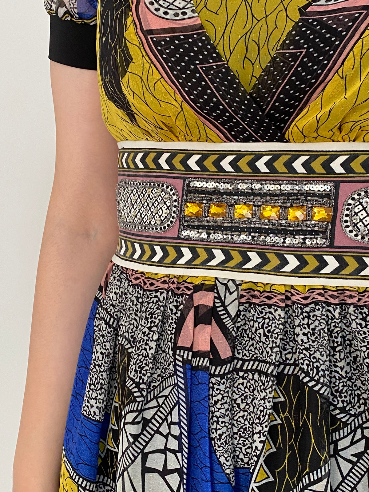 Y2K Whimsical Vini Kawen Mustard Geometric Embellished Dress – M