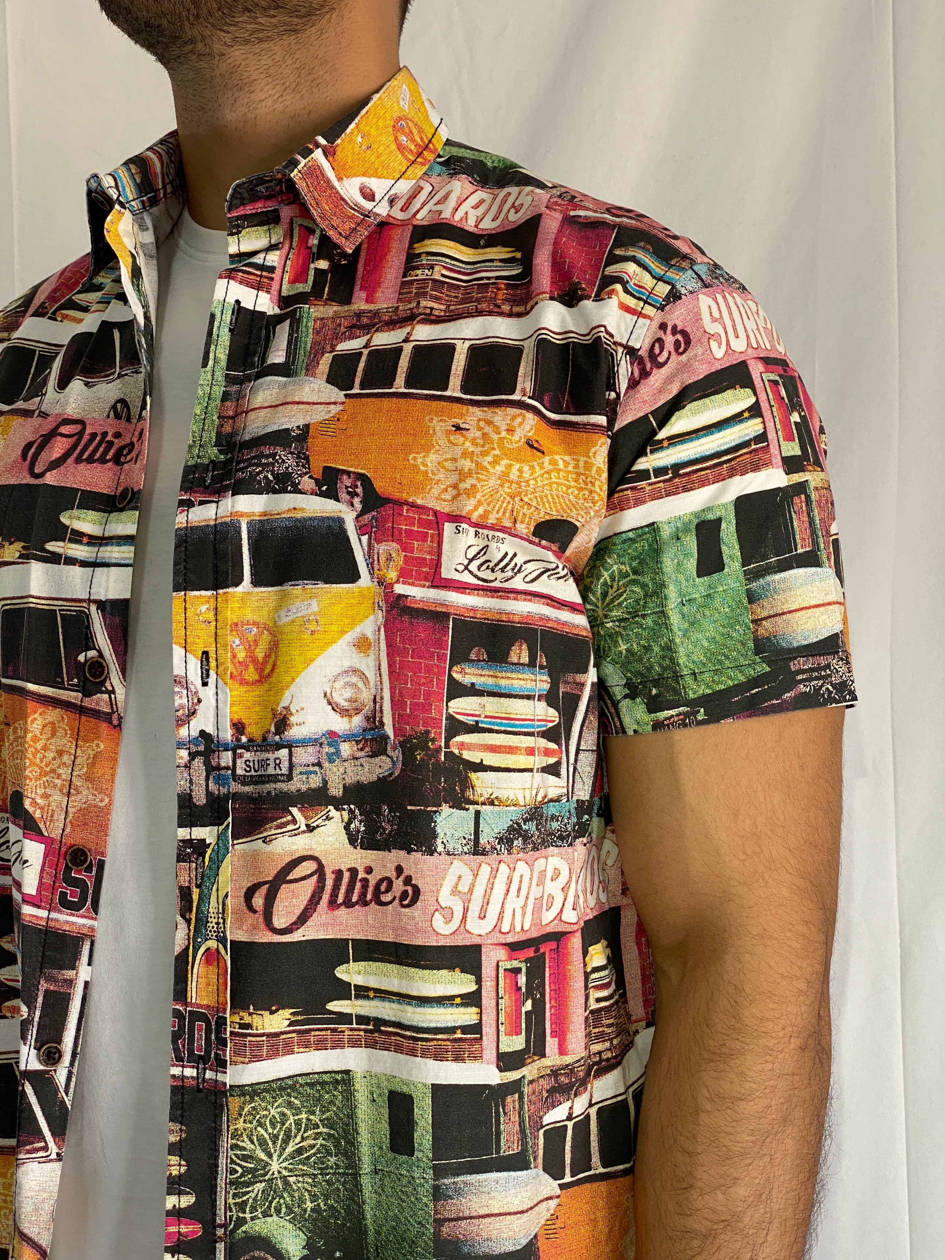 Vintage Red Camel Surfboards Print Short Sleeve Button Up Shirt - L