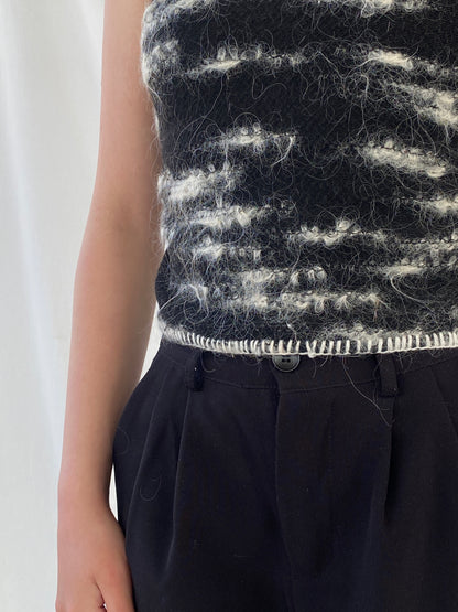 بلوزة نسائية من الصوف باللونين الأبيض والأسود من تصميم باولا فراني - مقاس XS