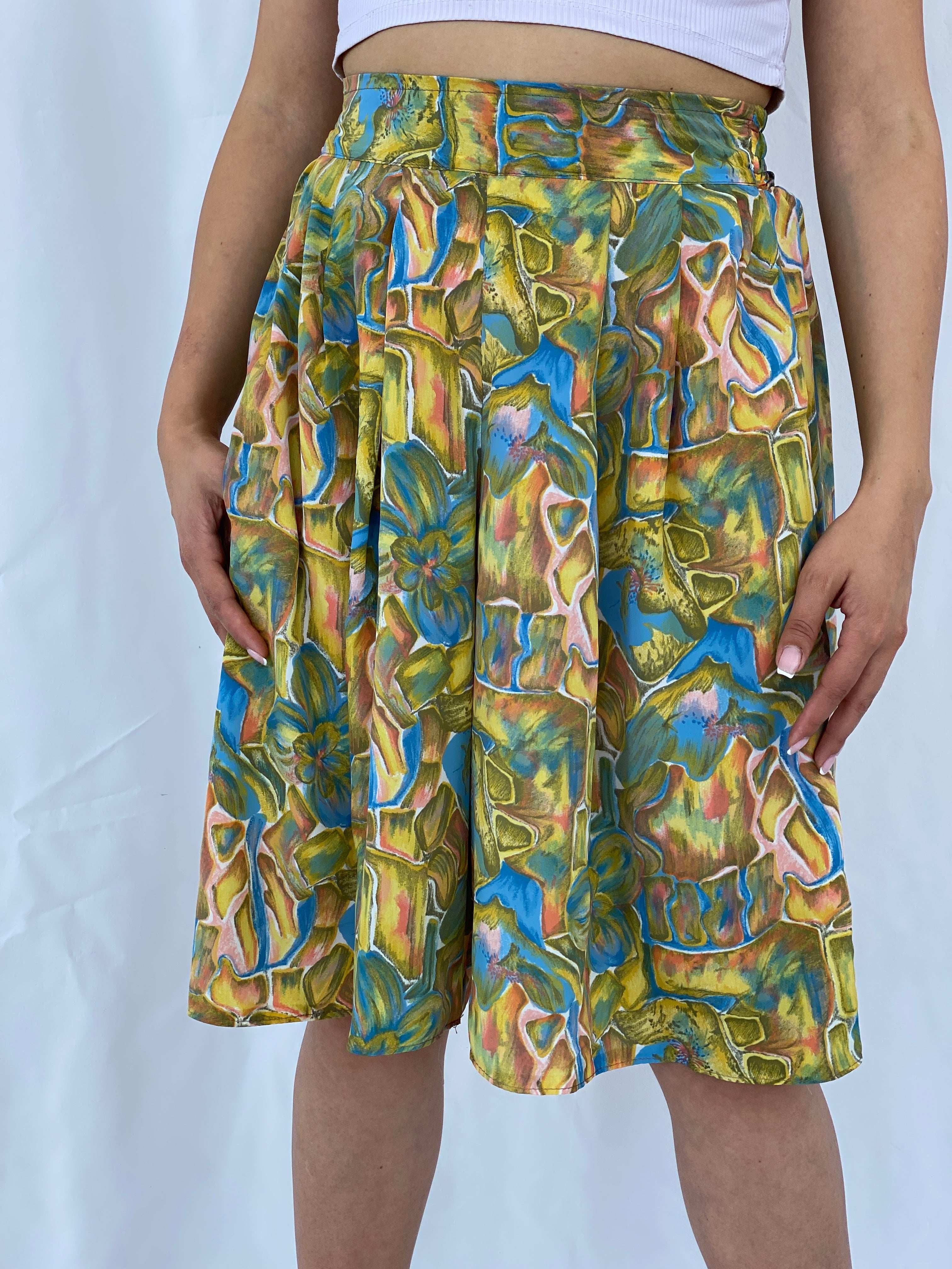 Vintage Handmade Floral Print Summery Shorts Size M - Balagan Vintage Shorts 00s, 90s, Aseel, floral, floral print, NEW IN, shorts, summer