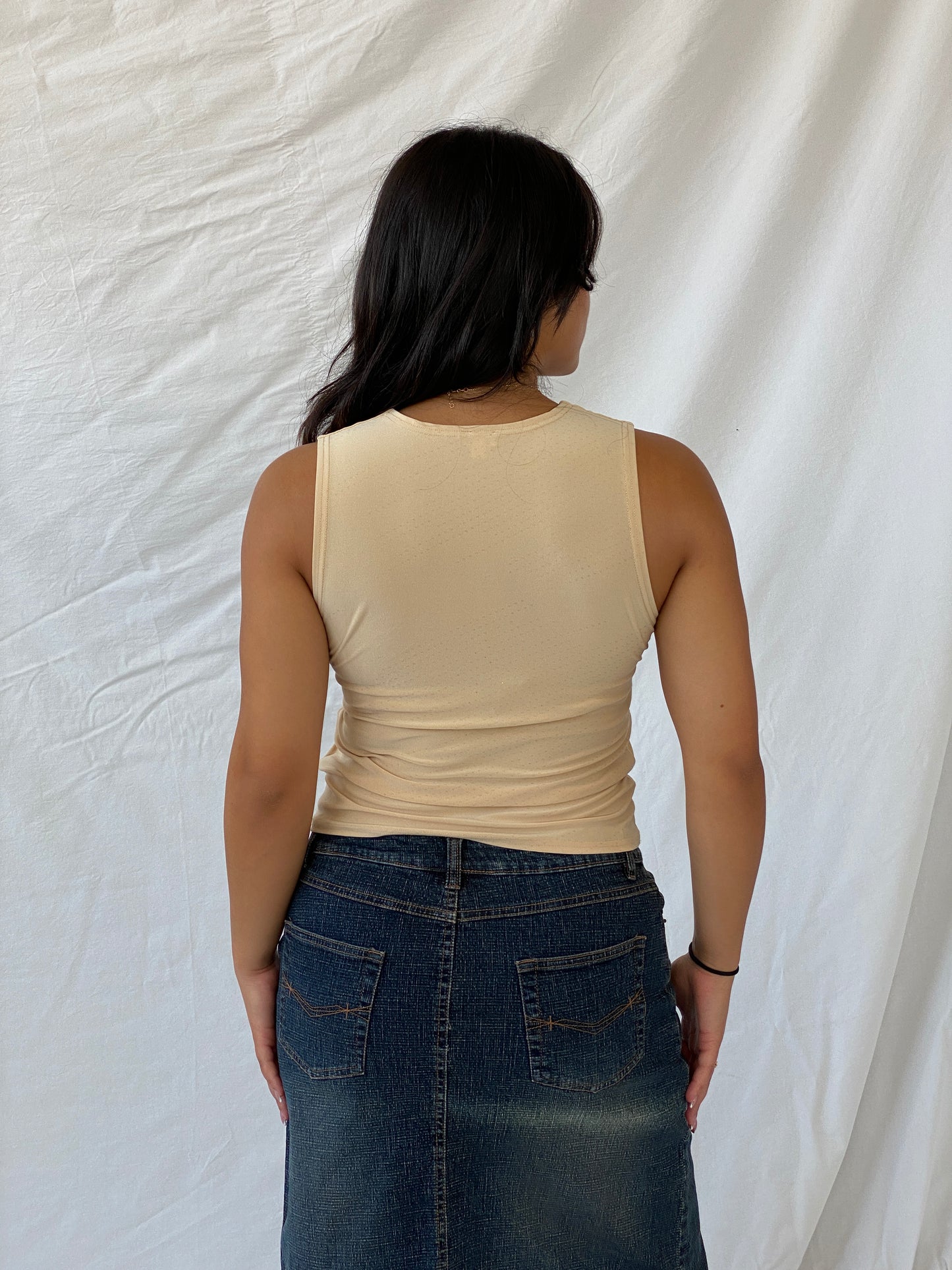 Elegant 90s Etam Shimmery Beige Sleeveless V-Neck Top - M