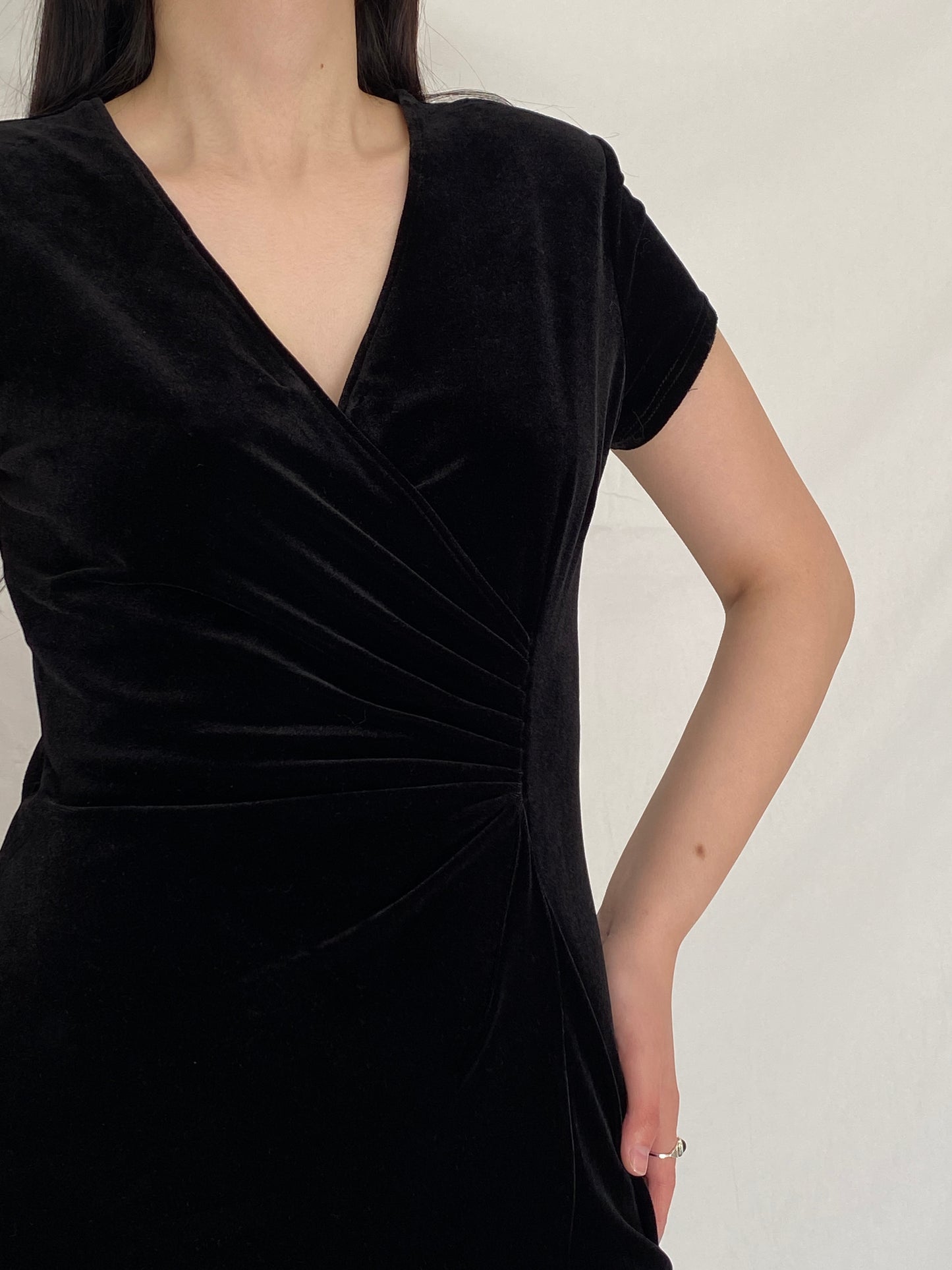 Vintage Amanda Lane Black Velvet Ruched 90s Minimal Evening Mini Dress – S