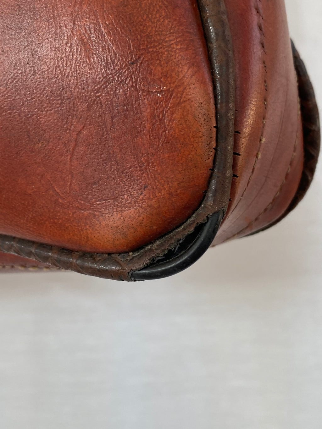 Vintage Ladies Brown Leather Shoulder Handbag