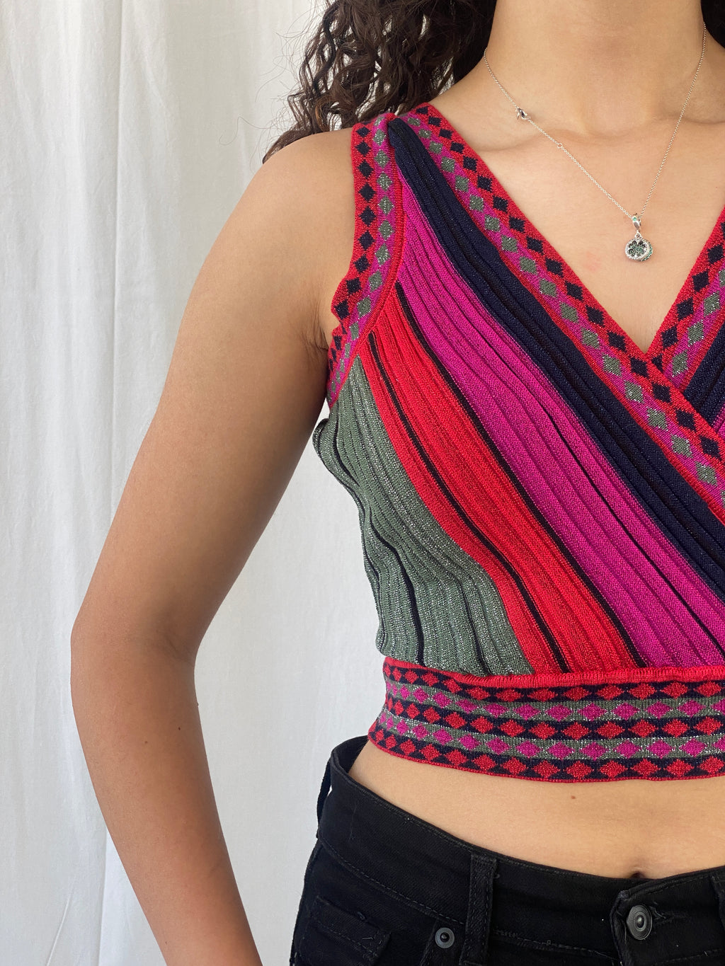 Avrile Shimmery Red Pink V-Neck & V-Back Ribbed Knit Crop Top - S