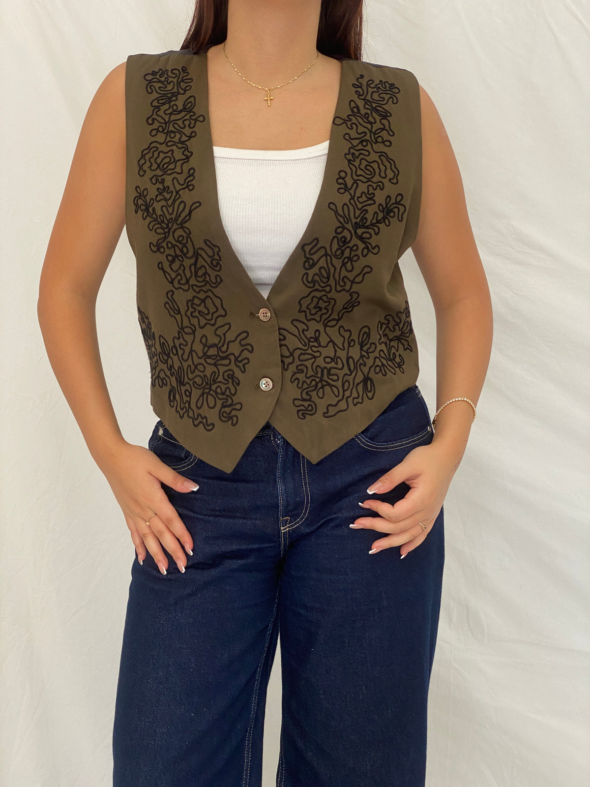 Vintage 90s Banana Republic Olive Embroidered Rayon Vest – L Vintage 90s Banana Republic Olive Embroidered Rayon Vest – L