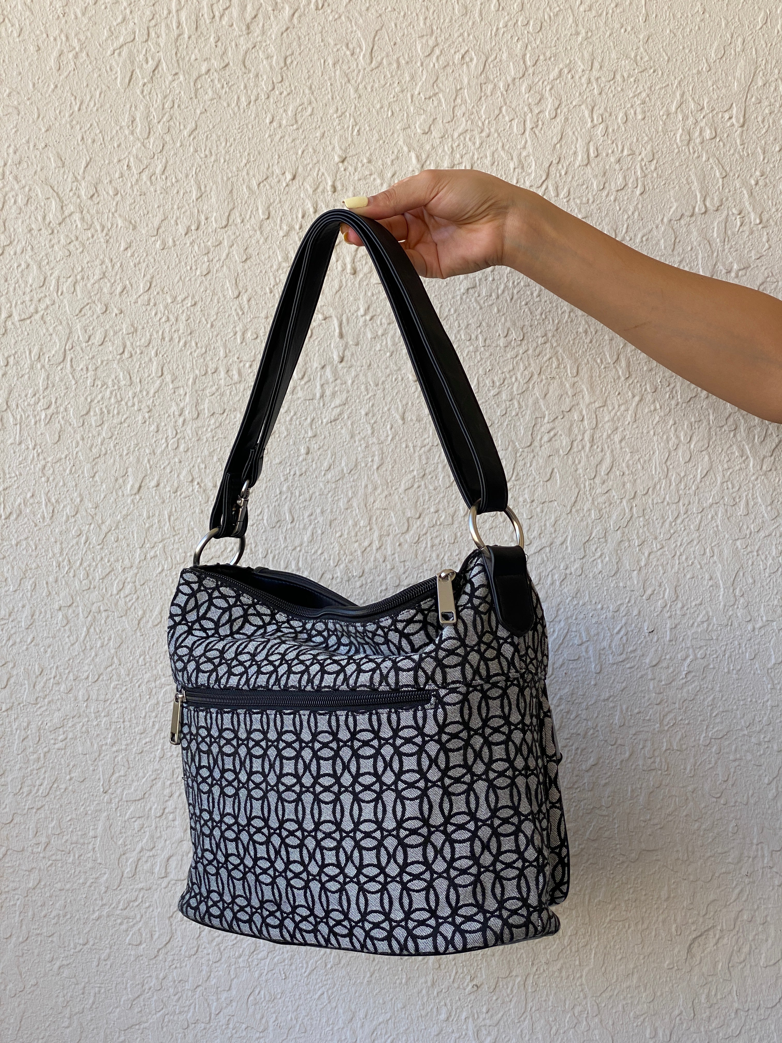 Monochrome Geometric Shoulder Bag – Vintage Zip Pocket Everyday Purse