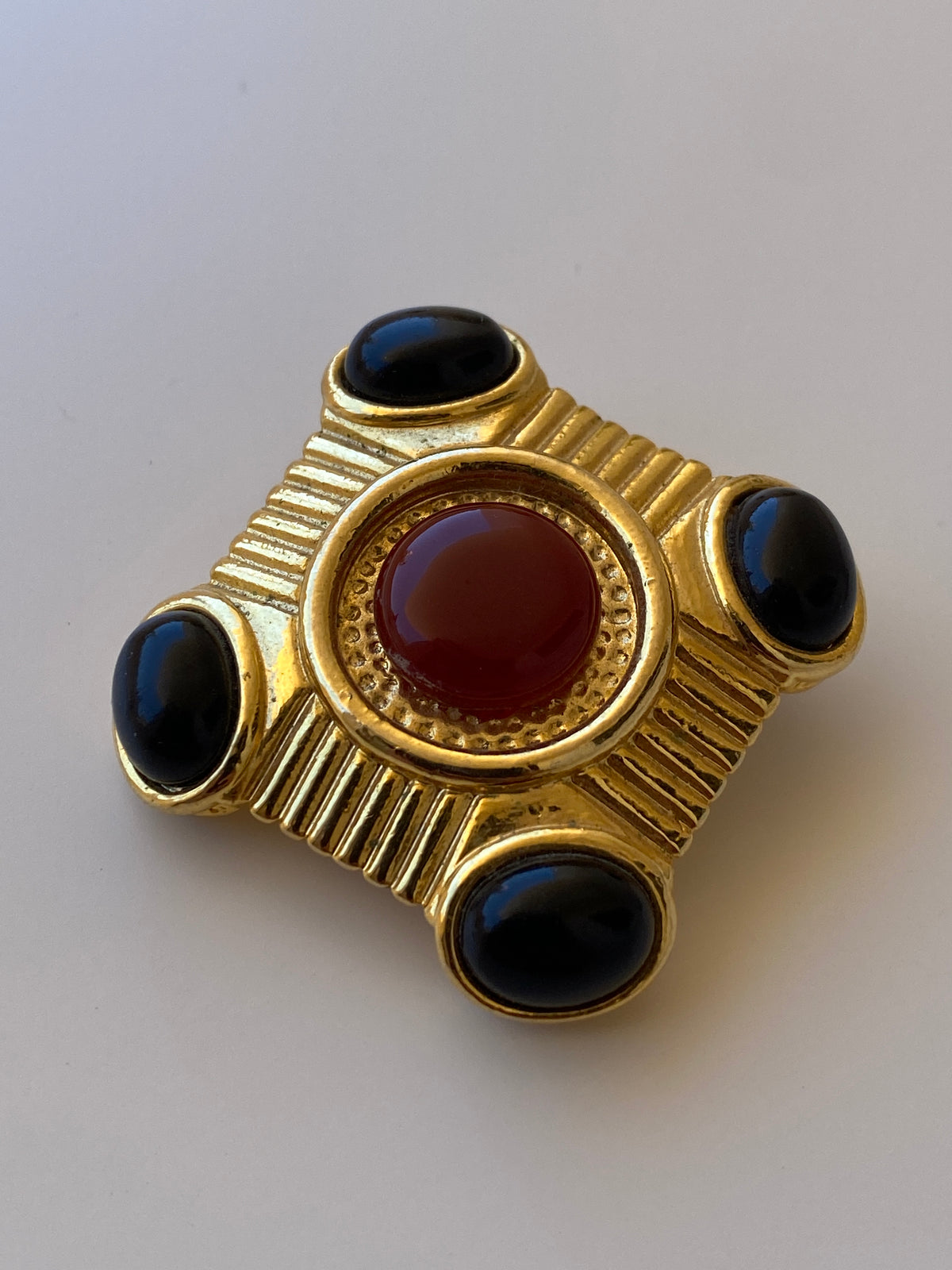 Vintage Gold Tone Cabochon Brooch Black & Amber Geometric Statement Pin Vintage Gold Tone Cabochon Brooch Black & Amber Geometric Statement Pin