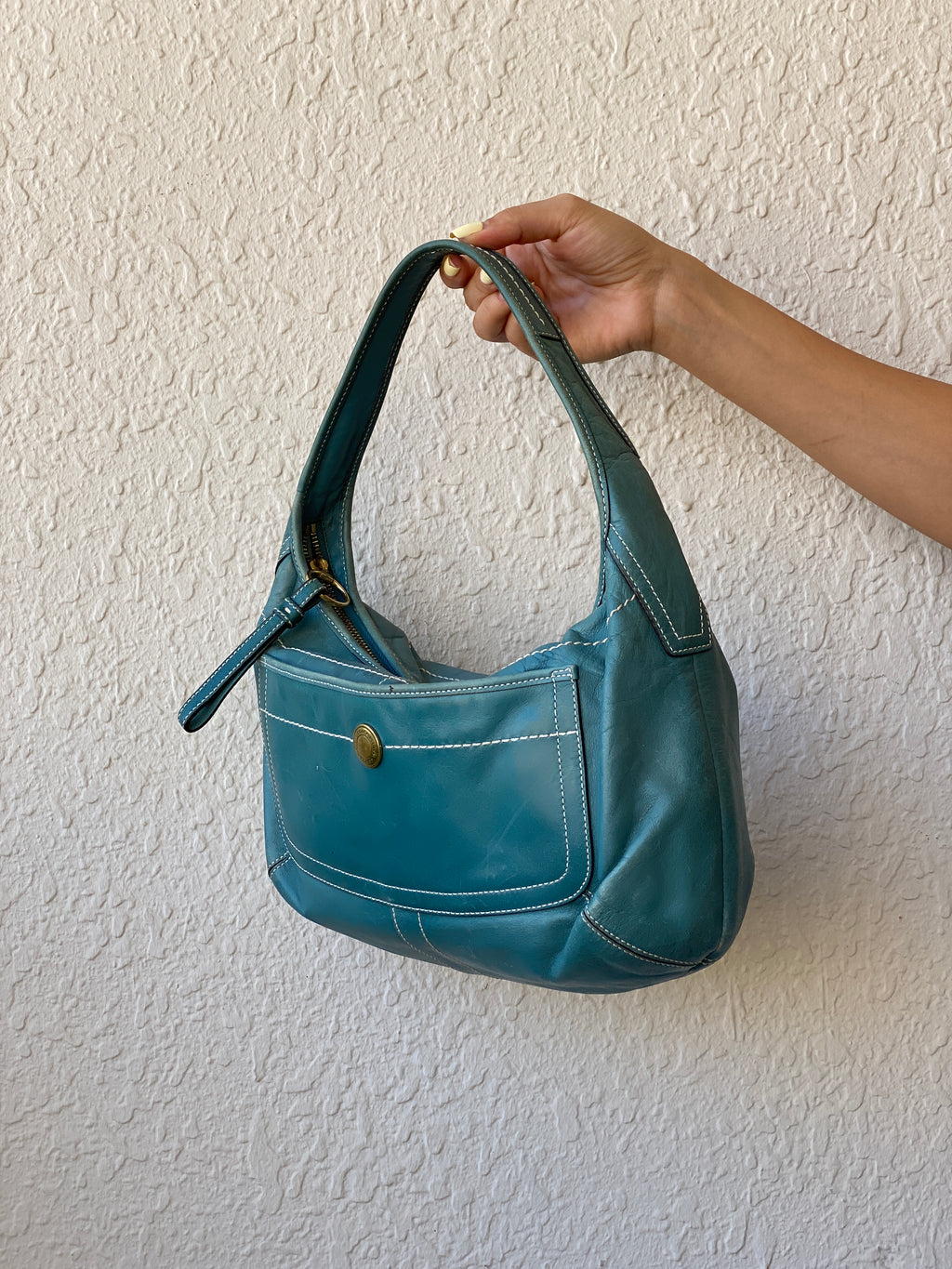 Coach B0769-10740 Teal Leather Shoulder Bag – Vintage Glovetanned Leather