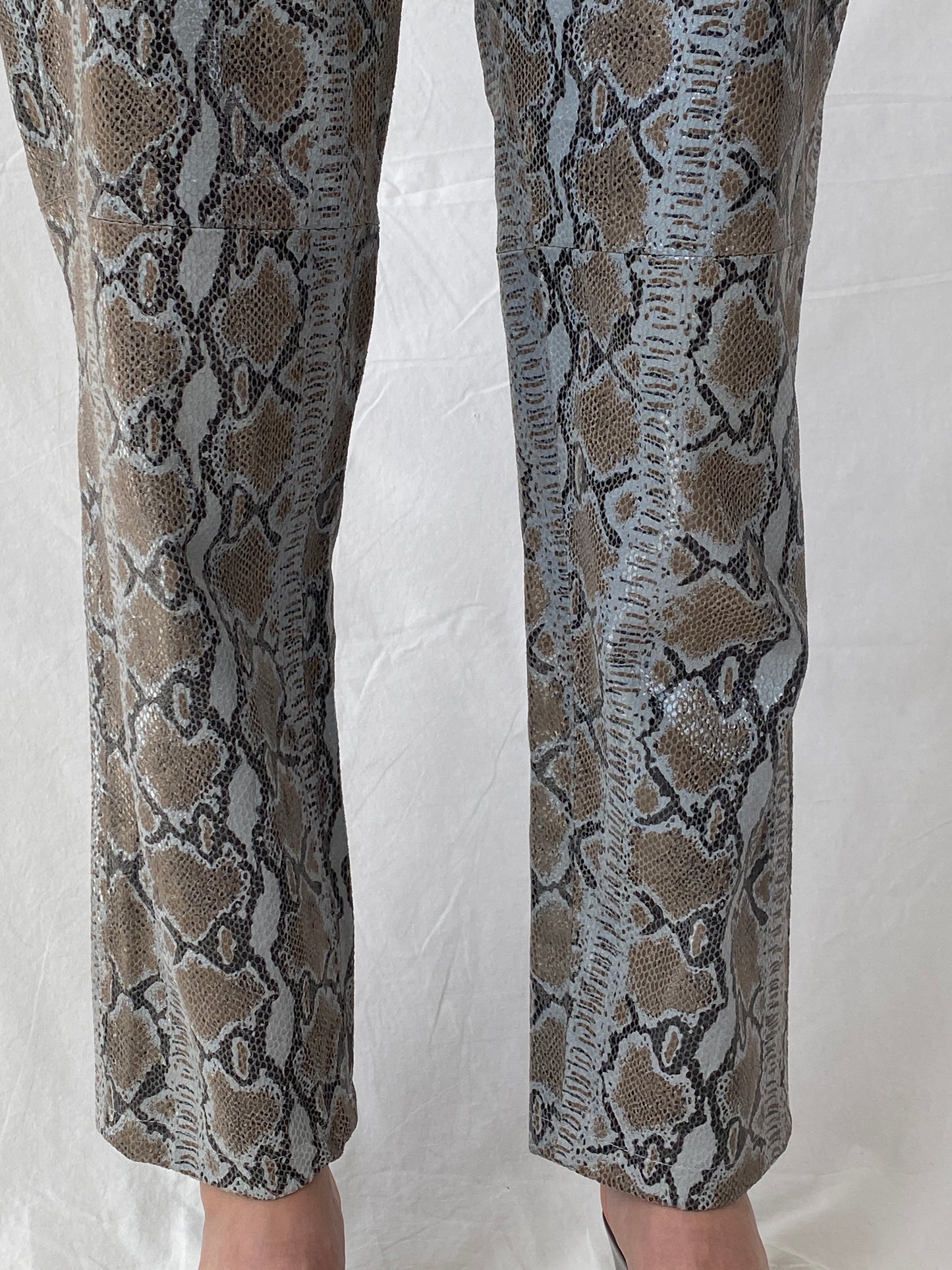 Stunning Vintage RÉVUE Snake Skin Blue Genuine Leather Pants - M