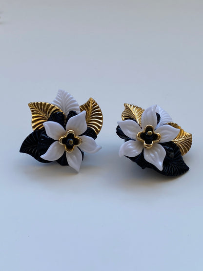 Vintage Black & White Floral Clip-On Earrings with Gold Tone Leaves – Statement Retro Jewelry
