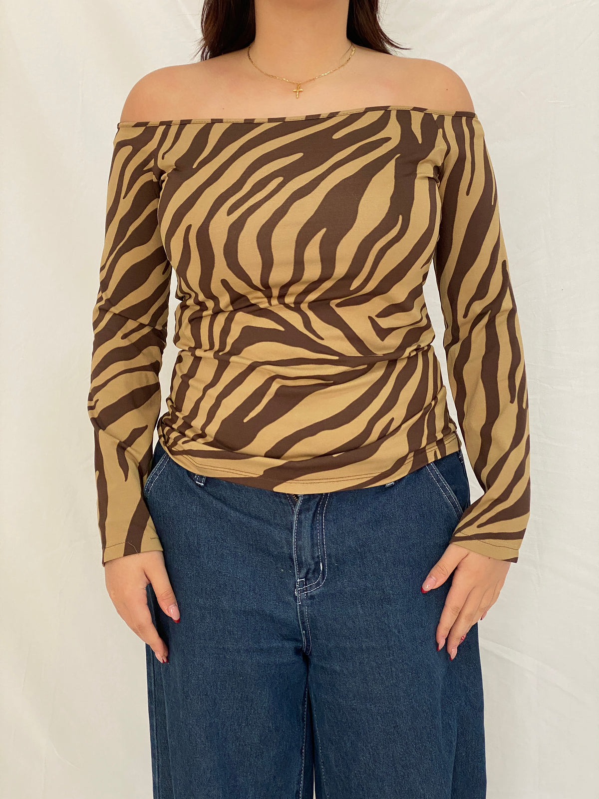 Vintage Juan Brise Brown Zebra Print Off-Shoulder Long Sleeve Stretch Top - L Vintage Juan Brise Brown Zebra Print Off-Shoulder Long Sleeve Stretch Top - L