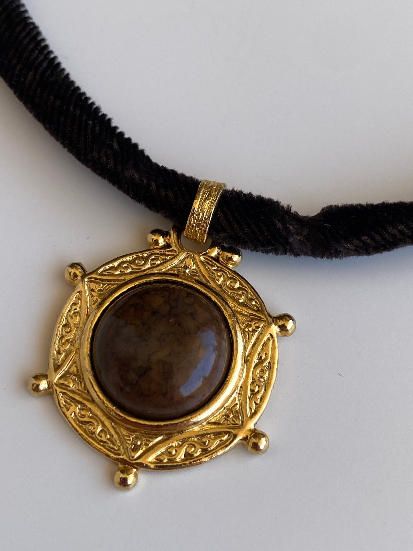 Vintage Express Brown Cord Gold-Tone Medallion Choker Necklace