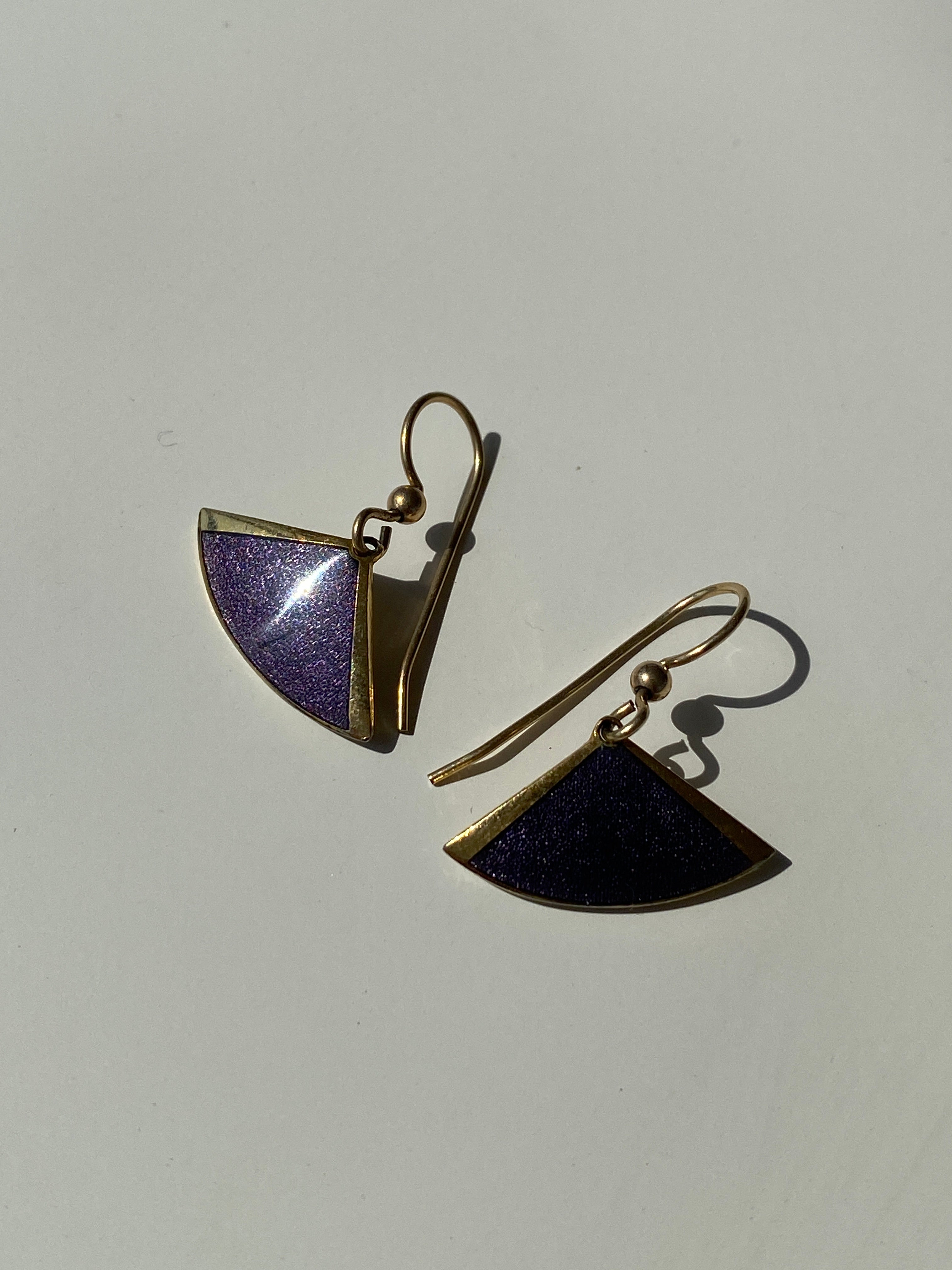 Vintage 1980s Isle of Skye Signed Gold Tone Purple Inlaid Earrings