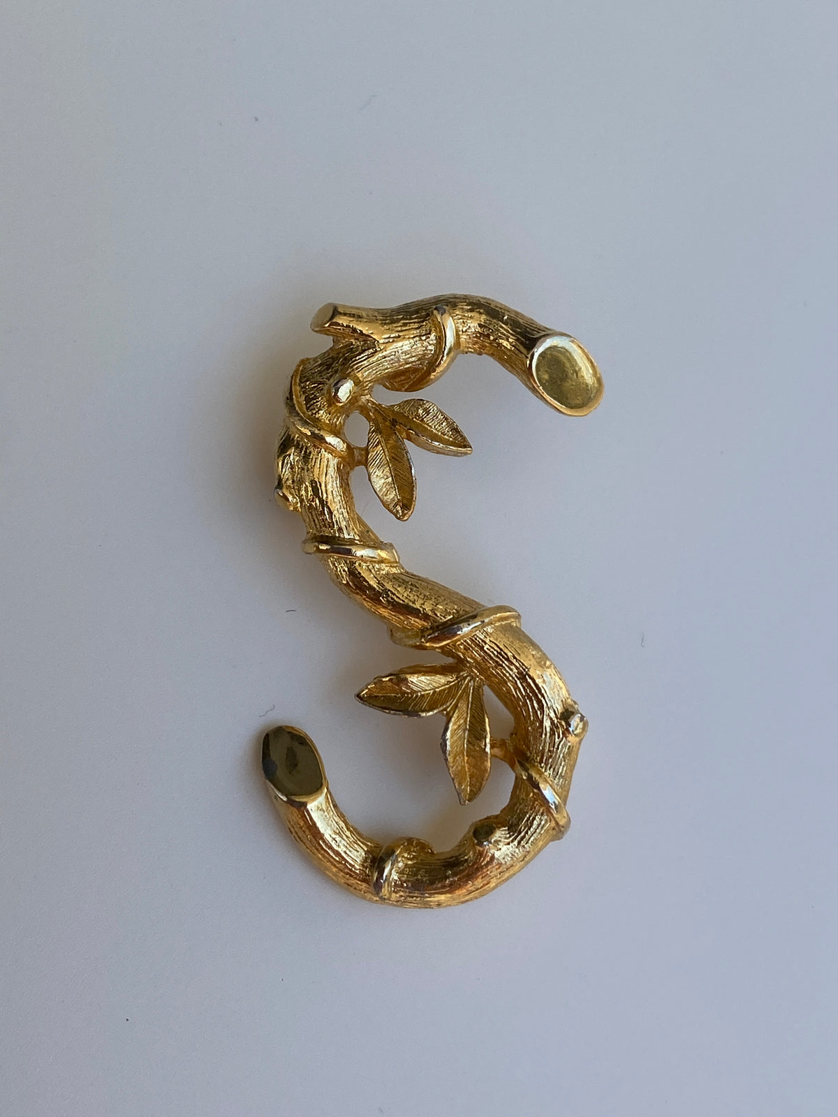 Vintage Sarah Coventry Gold Tone Bamboo Twig Brooch Abstract Nature Pin Vintage Sarah Coventry Gold Tone Bamboo Twig Brooch Abstract Nature Pin
