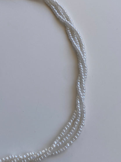Vintage 90s/Y2K White Iridescent Seed Bead Triple-Strand Necklace with Gold-Tone Clasp