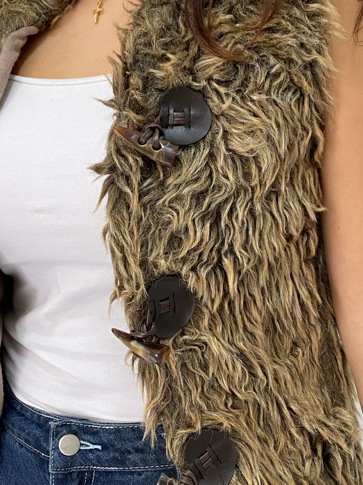 Vintage Shaggy Faux Fur Brown Sleeveless Boho Vest with Toggle Buttons - M Vintage Shaggy Faux Fur Brown Sleeveless Boho Vest with Toggle Buttons - M