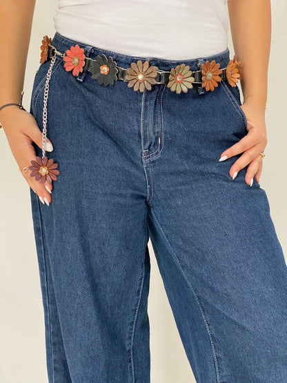 Vintage Leather Flower Chain Belt Boho Y2K Daisy Waist Belt with Dangling Charm