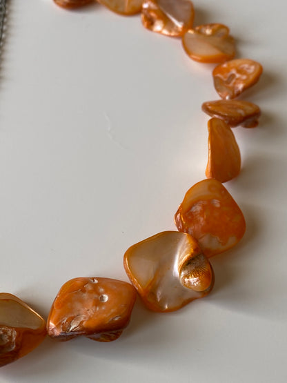 Vintage Orange Mother of Pearl Shell Necklace – Irregular Shell Bead Statement Necklace