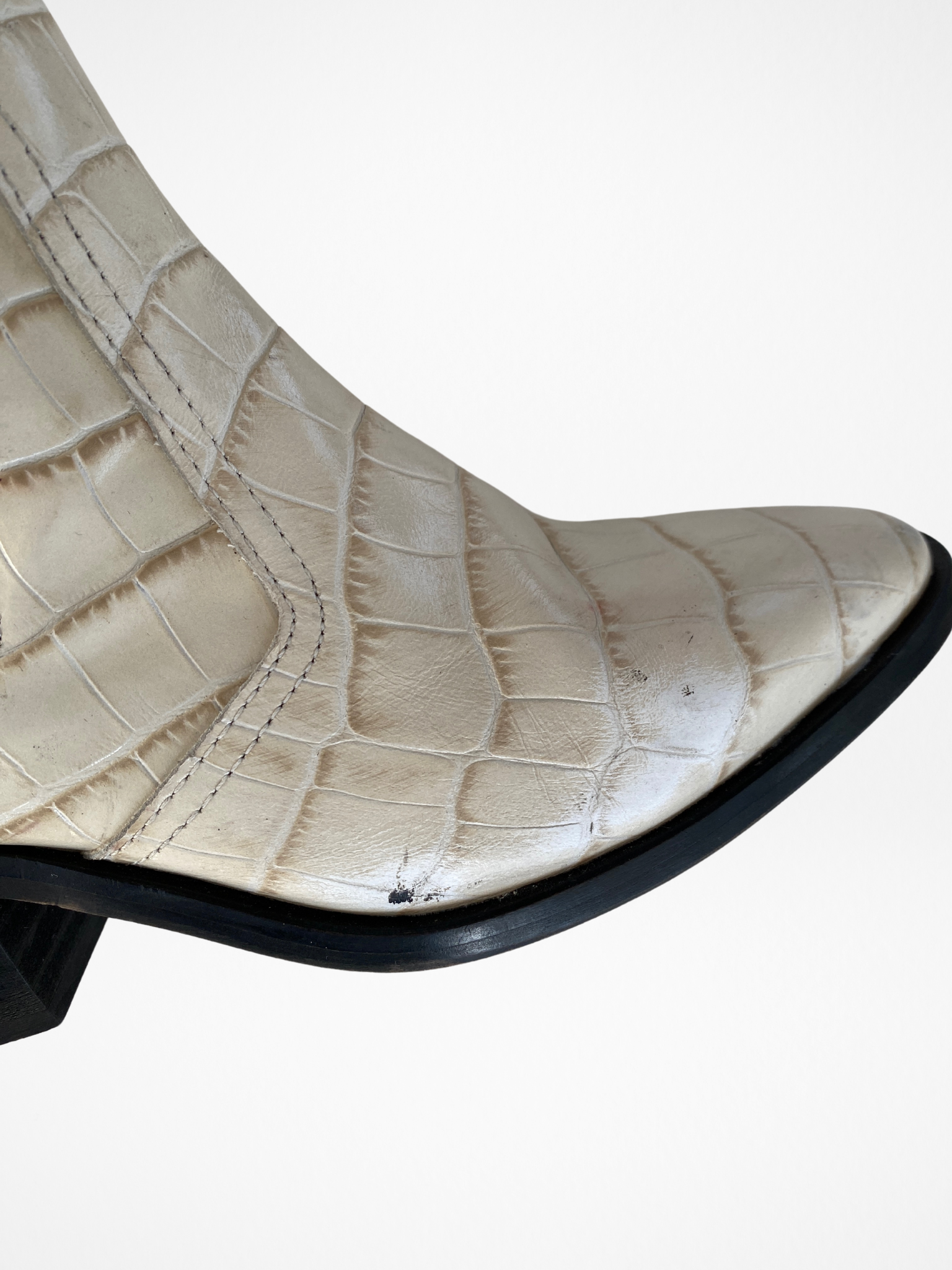 حذاء ميريام الغربي بكعب عالٍ من الجلد بتأثير التمساح من AllSaints