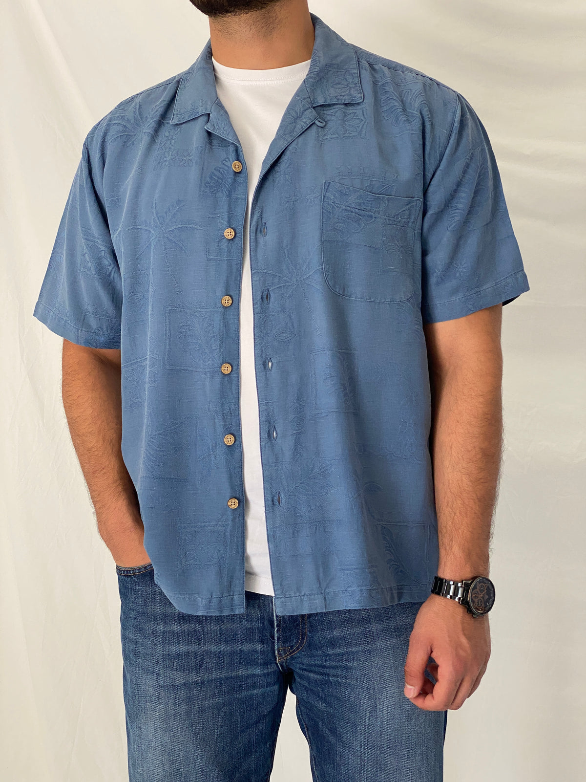 Vintage Batik Bay Blue 100% Silk Hawaiian Camp Jacquard Shirt – XL Vintage Batik Bay Blue 100% Silk Hawaiian Camp Jacquard Shirt – XL