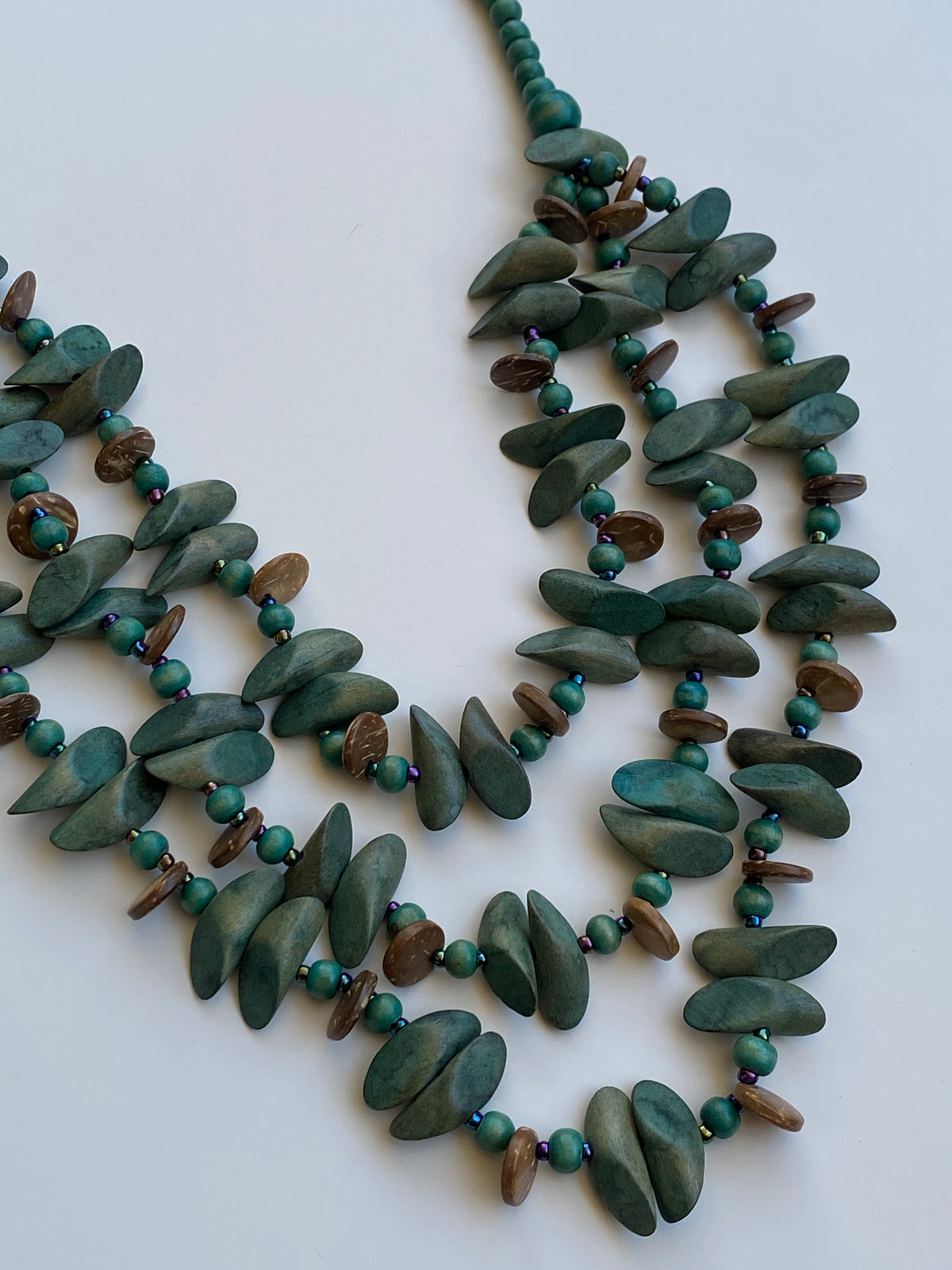 Vintage Boho Green Multi-Strand Wood Beaded Necklace Vintage Boho Green Multi-Strand Wood Beaded Necklace