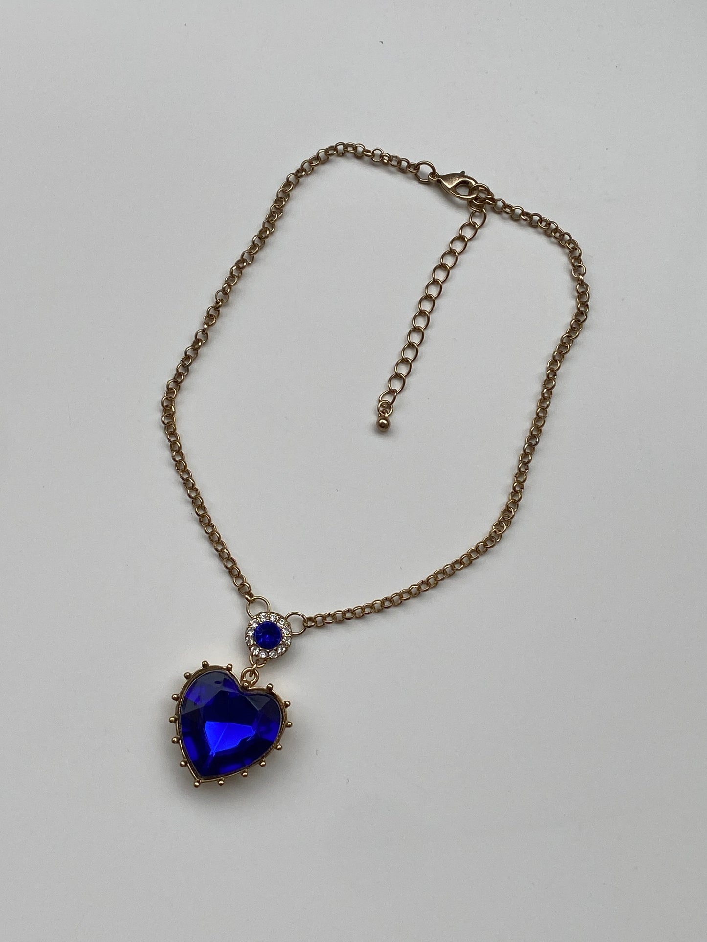 Vintage Gold Tone Royal Blue Heart Pendant Necklace with Rhinestones – Statement Charm