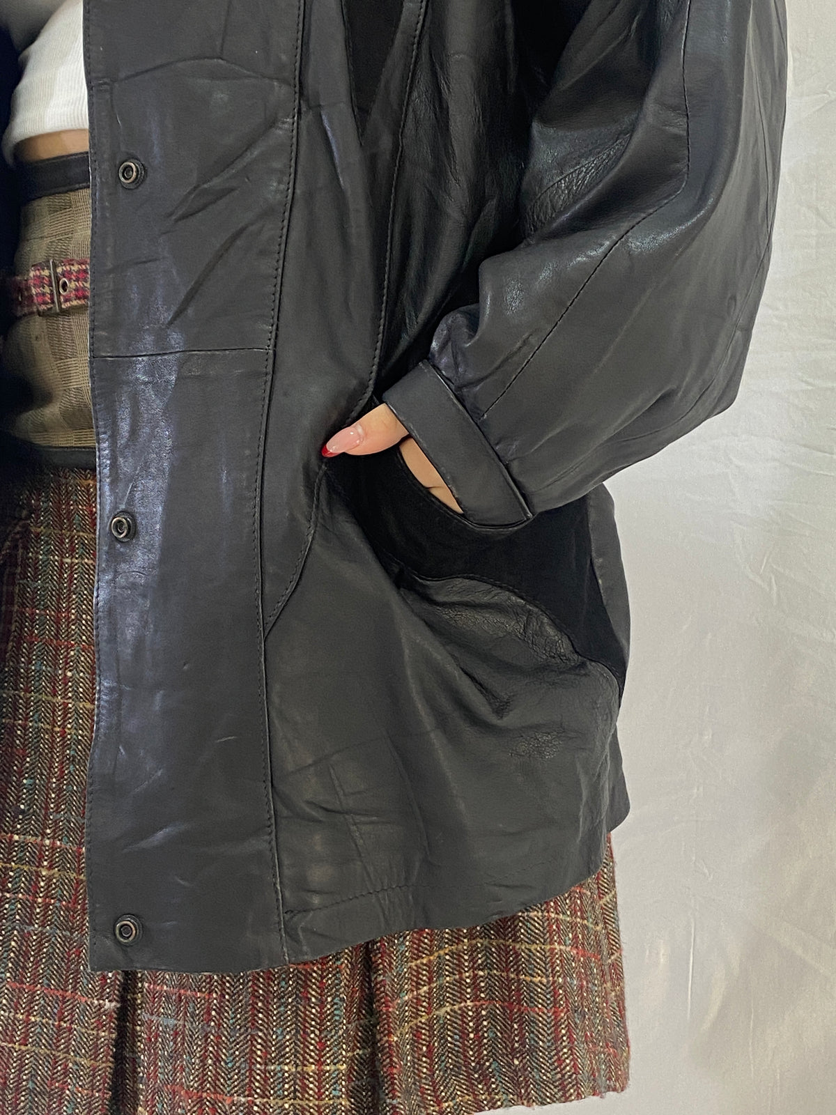 Vintage Oversized Fit Ferpele Black Leather Coat with Graphic Panel Details - M Vintage Oversized Fit Ferpele Black Leather Coat with Graphic Panel Details - M